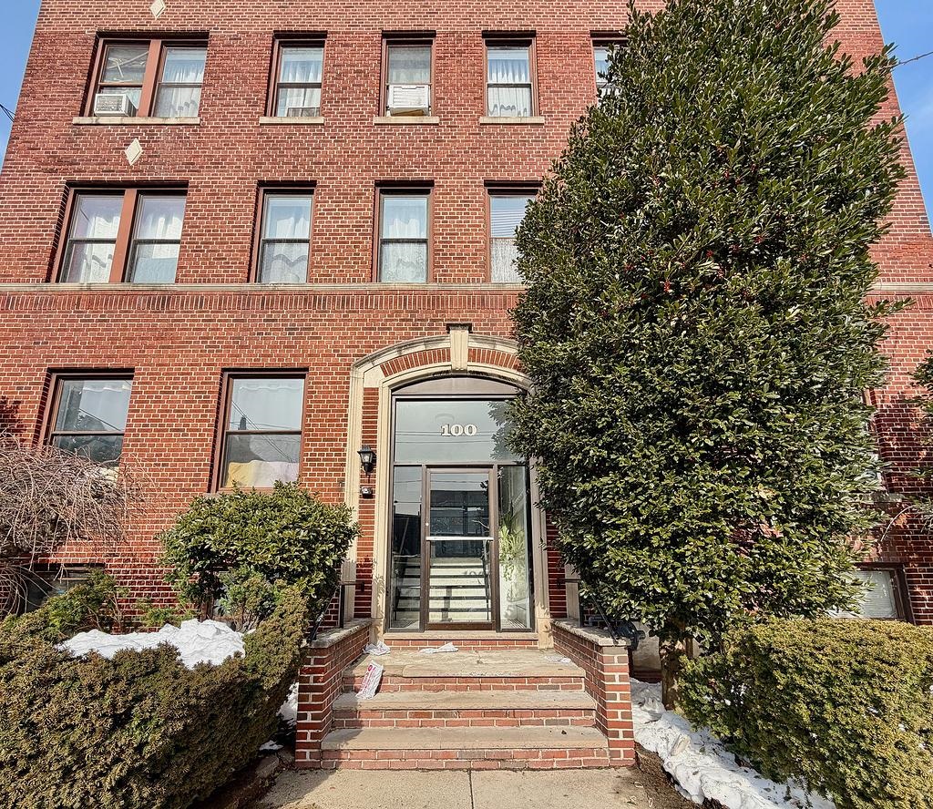 100 PROSPECT ST Unit: 304
