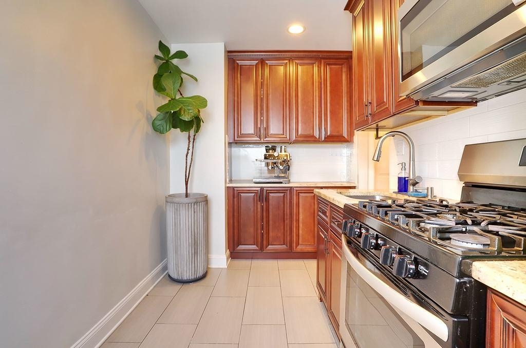 100 PROSPECT ST Unit: 304