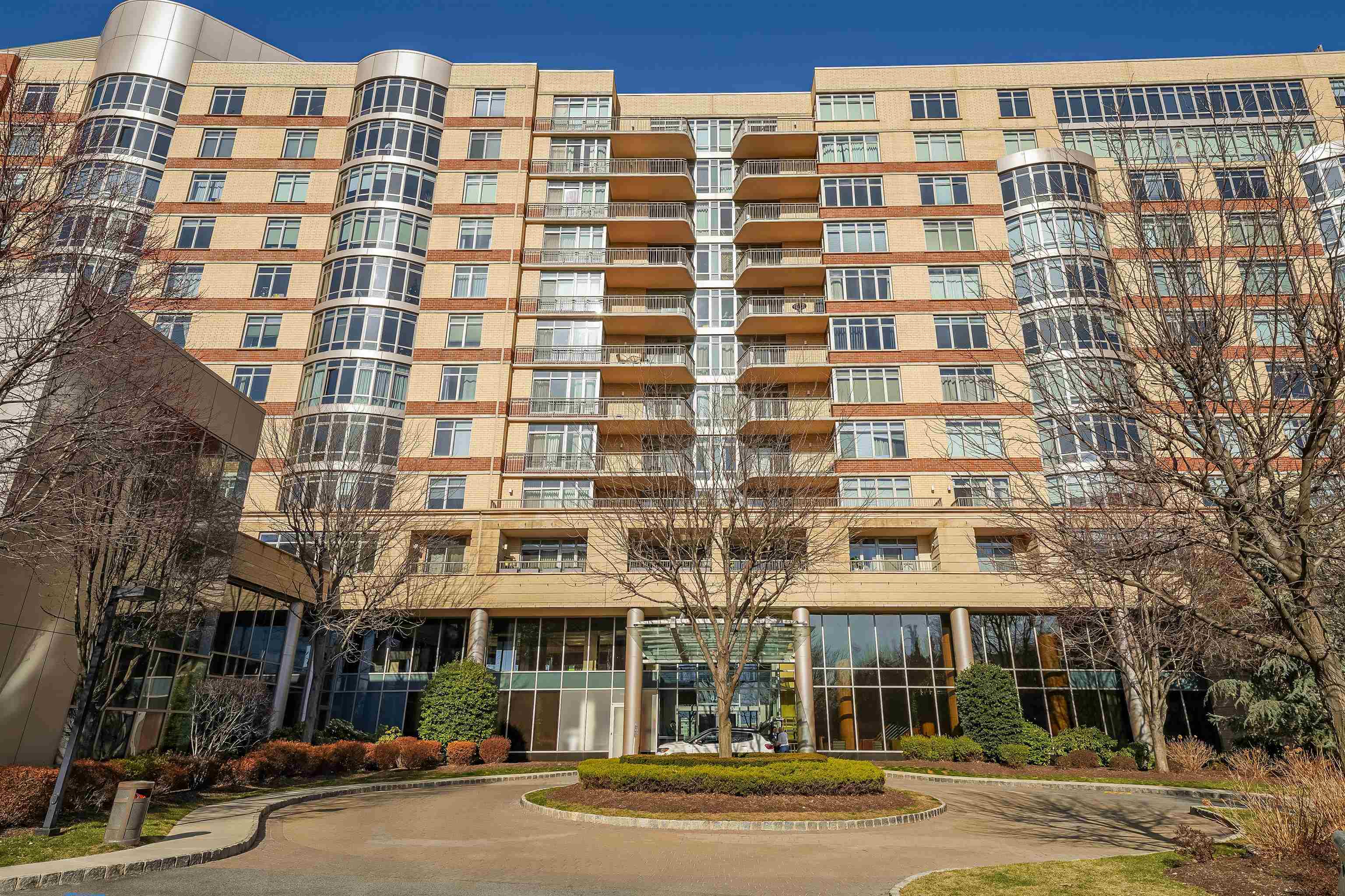 8100 RIVER RD Unit: 401