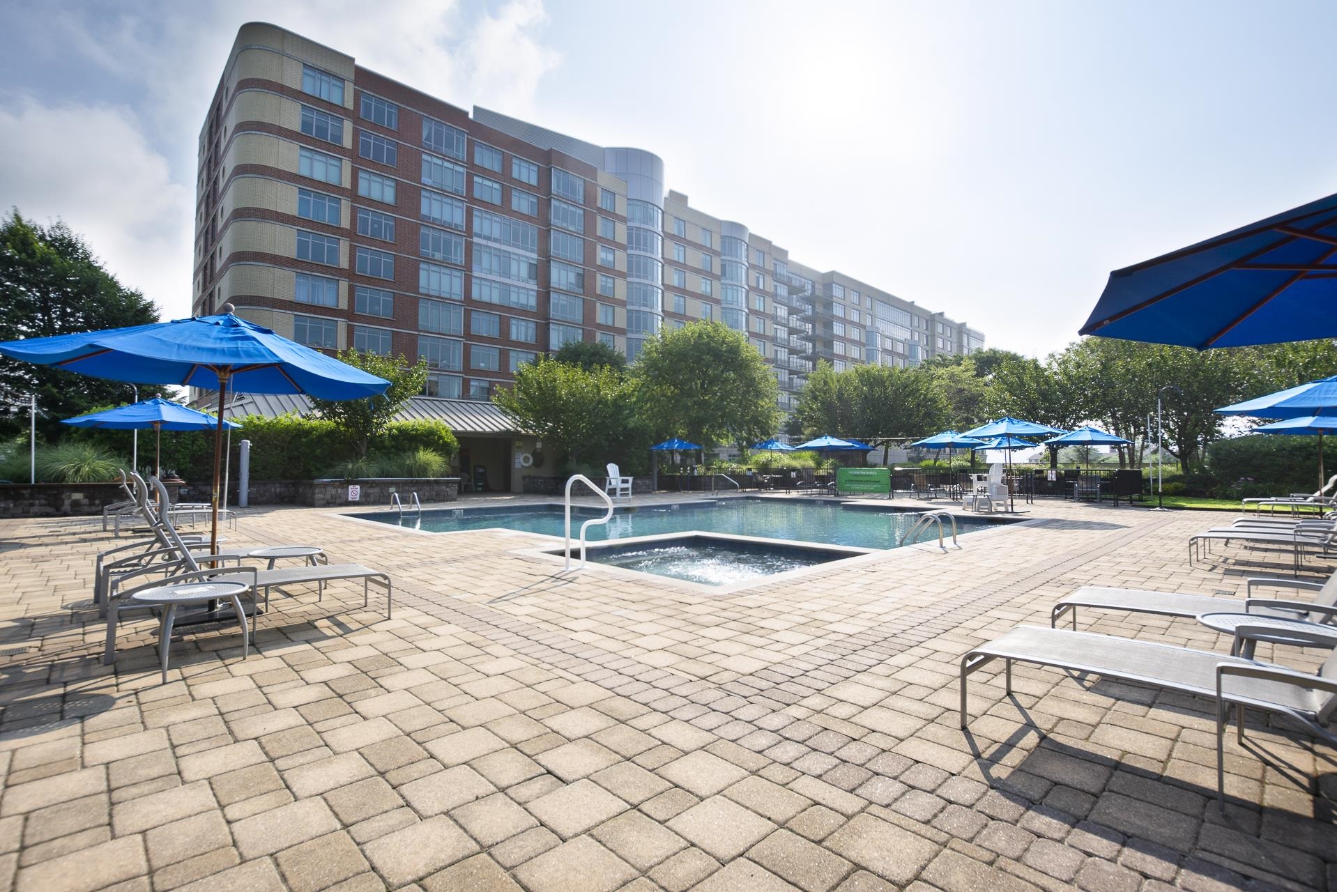 8100 RIVER RD Unit: 401