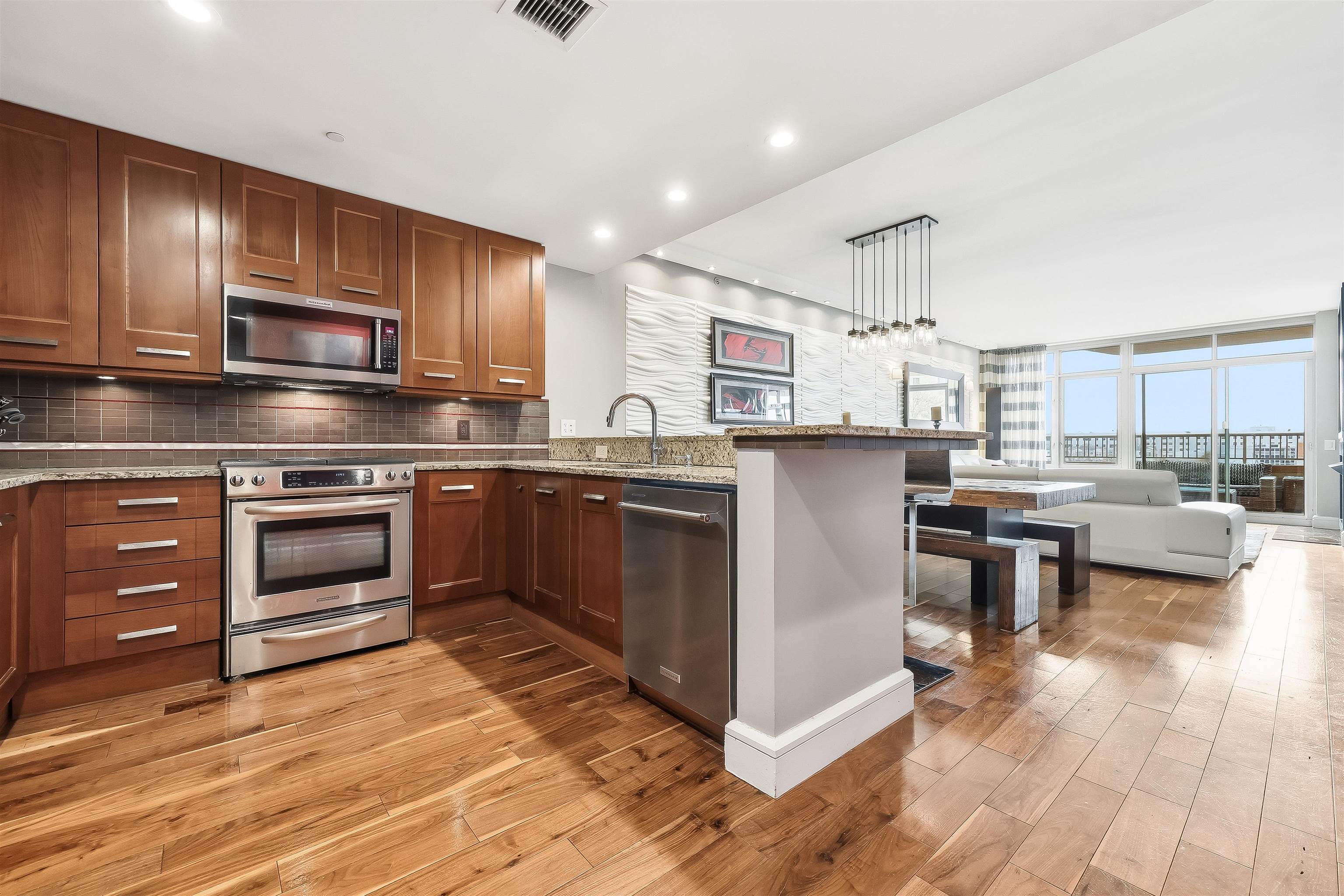 8100 RIVER RD Unit: 401