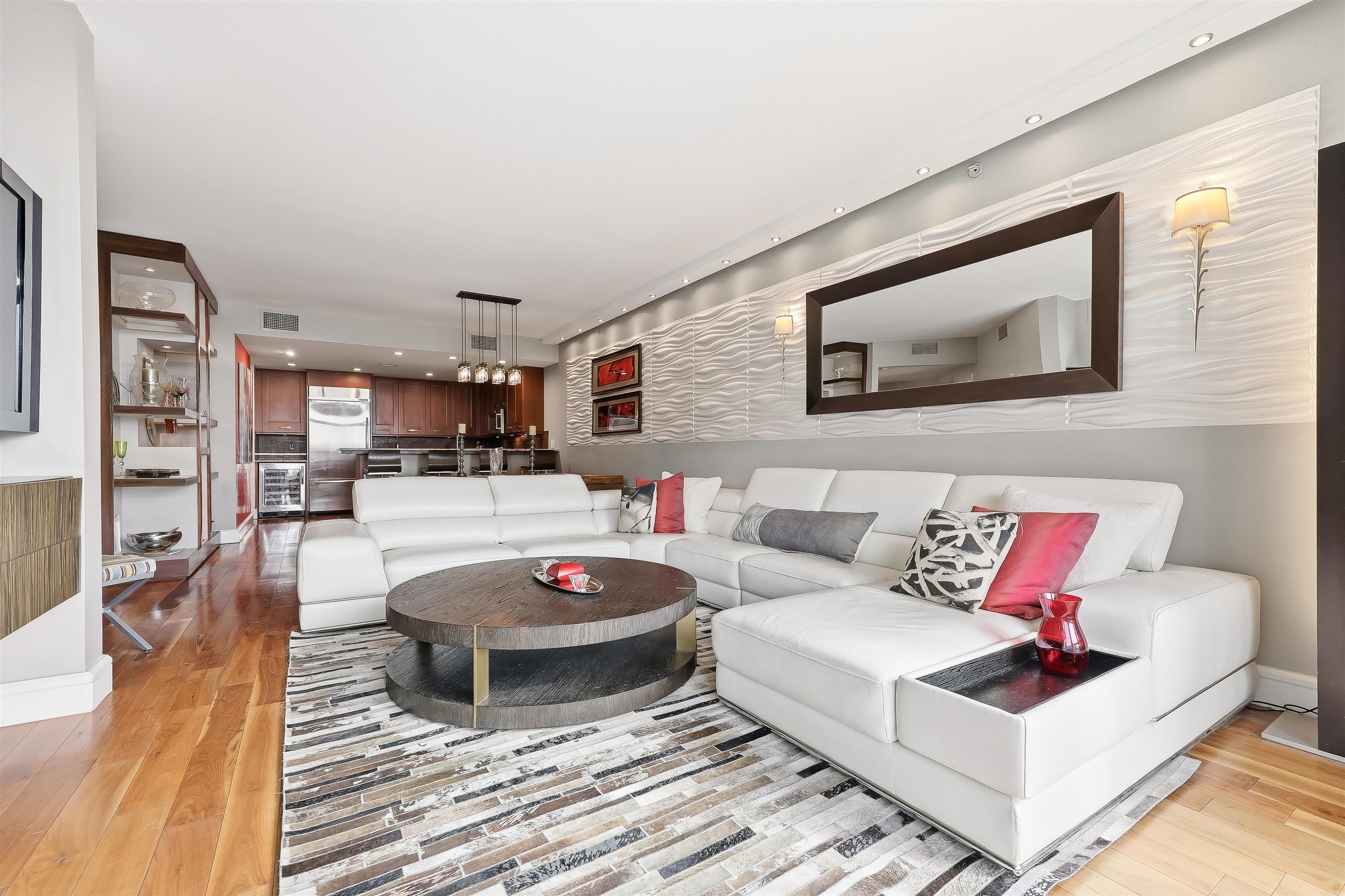 8100 RIVER RD Unit: 401