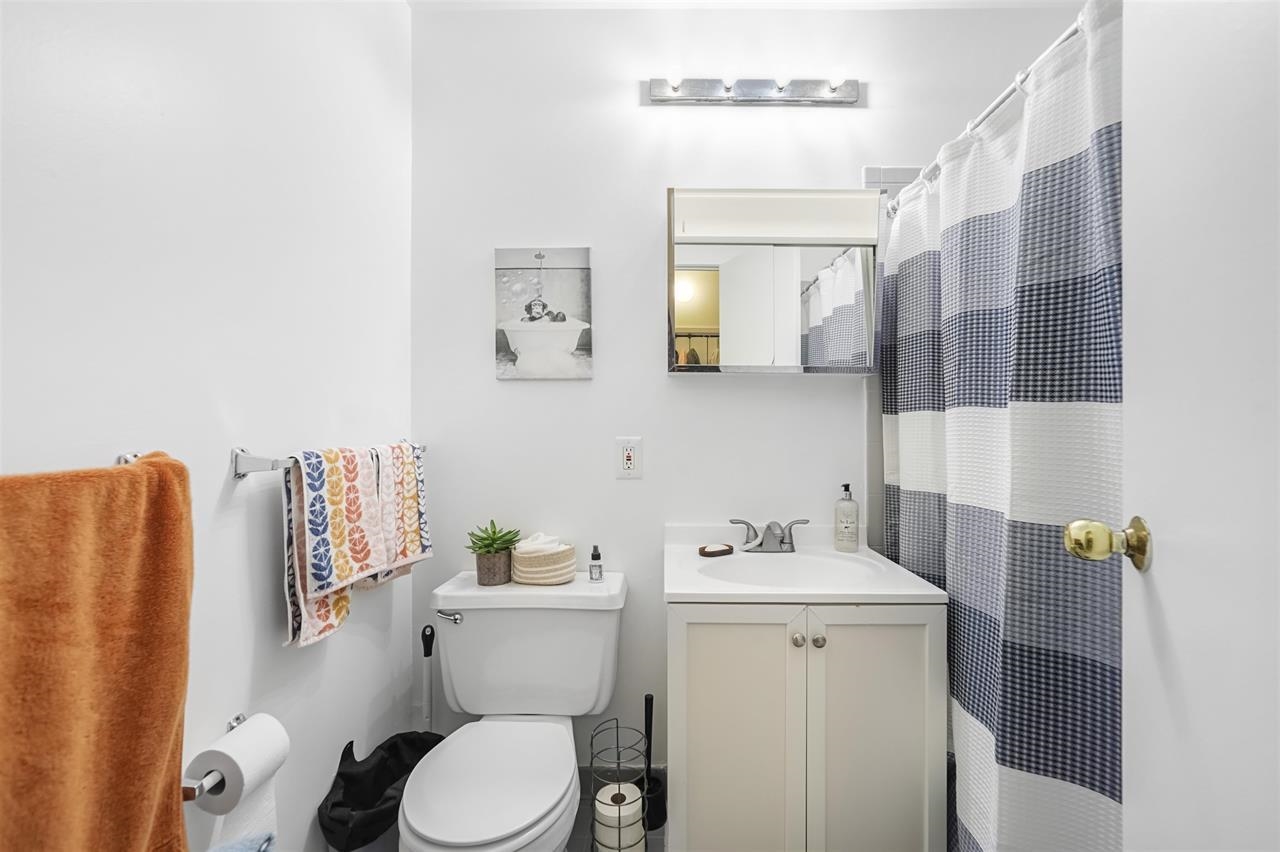 445 MONMOUTH ST Unit: 209B