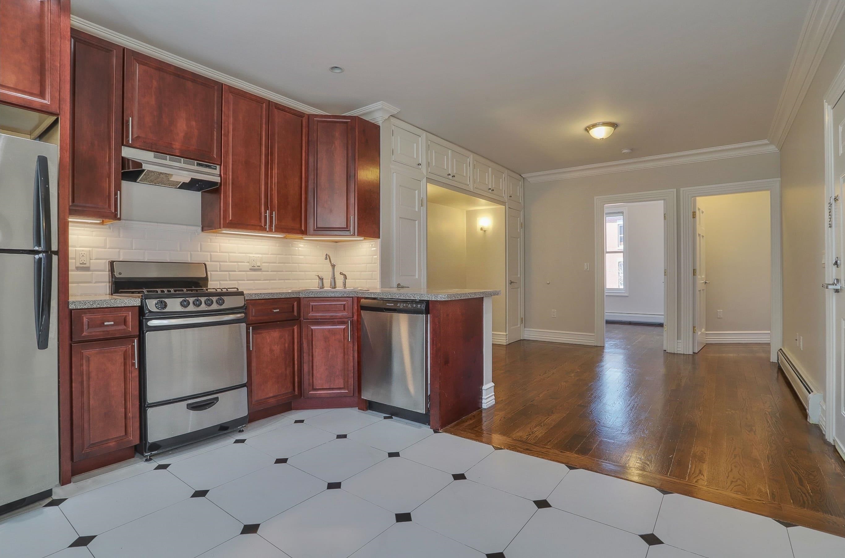 603 BLOOMFIELD ST Unit: 3
