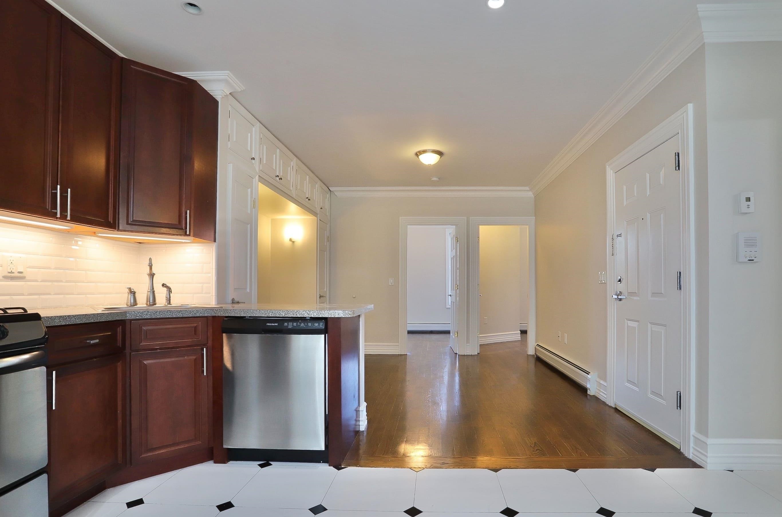 603 BLOOMFIELD ST Unit: 3
