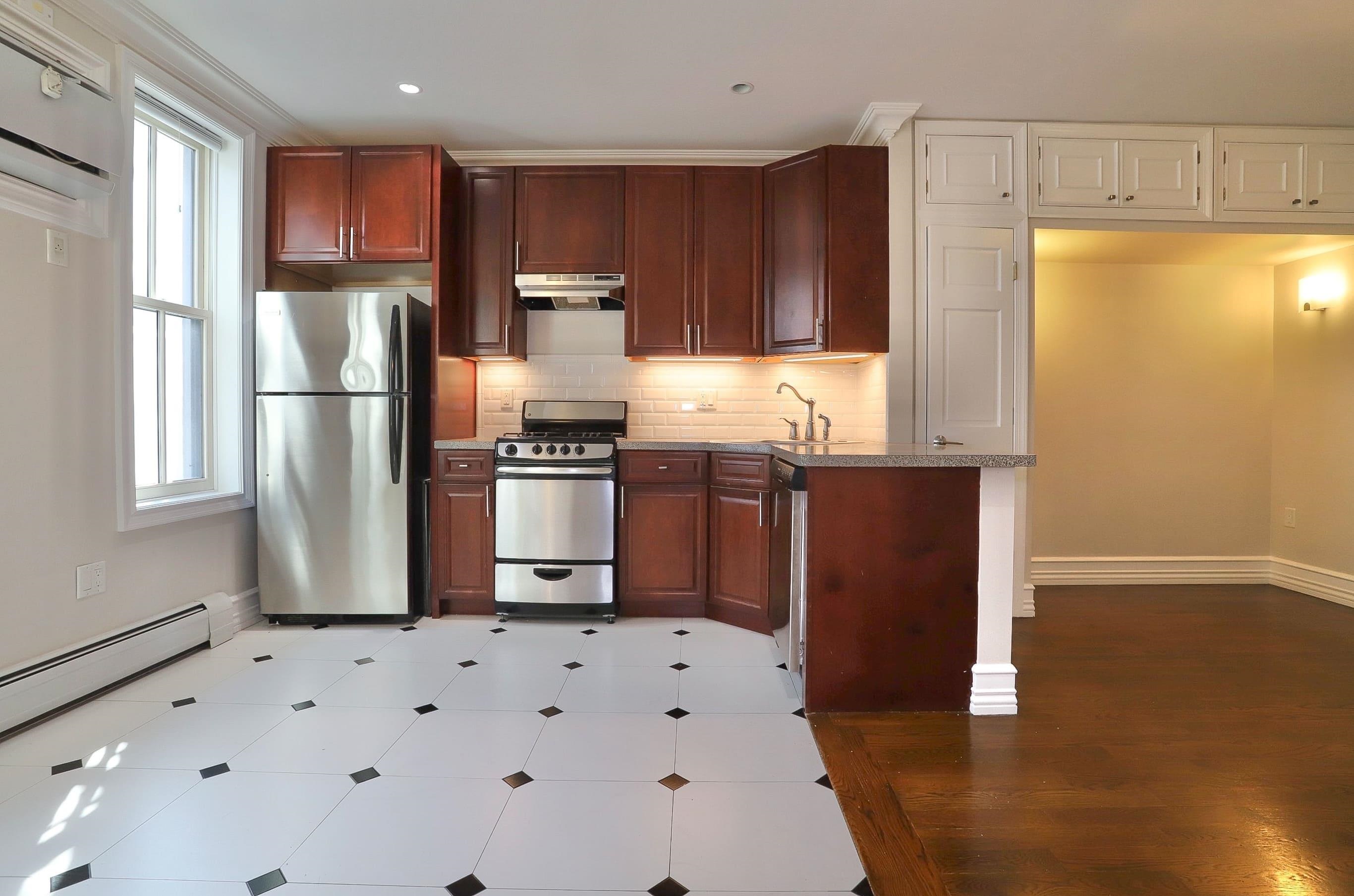 603 BLOOMFIELD ST Unit: 3