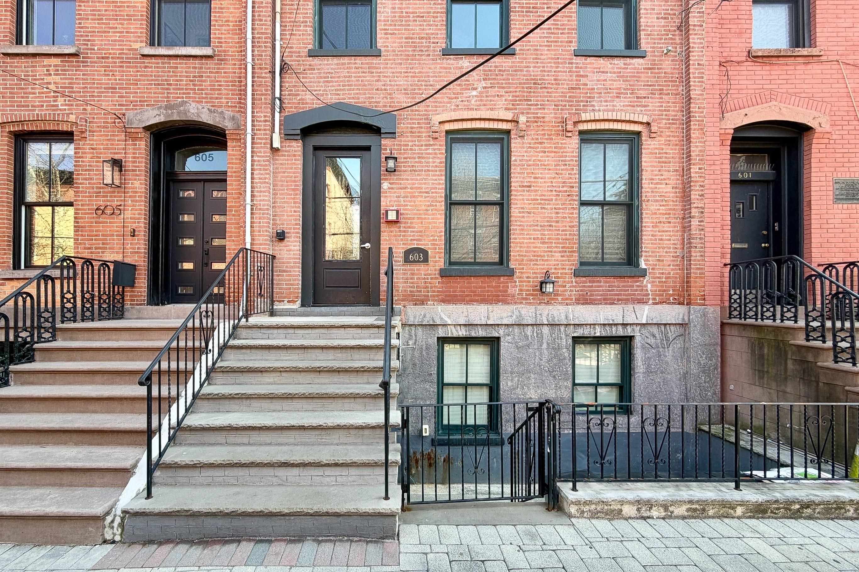 603 BLOOMFIELD ST Unit: 3