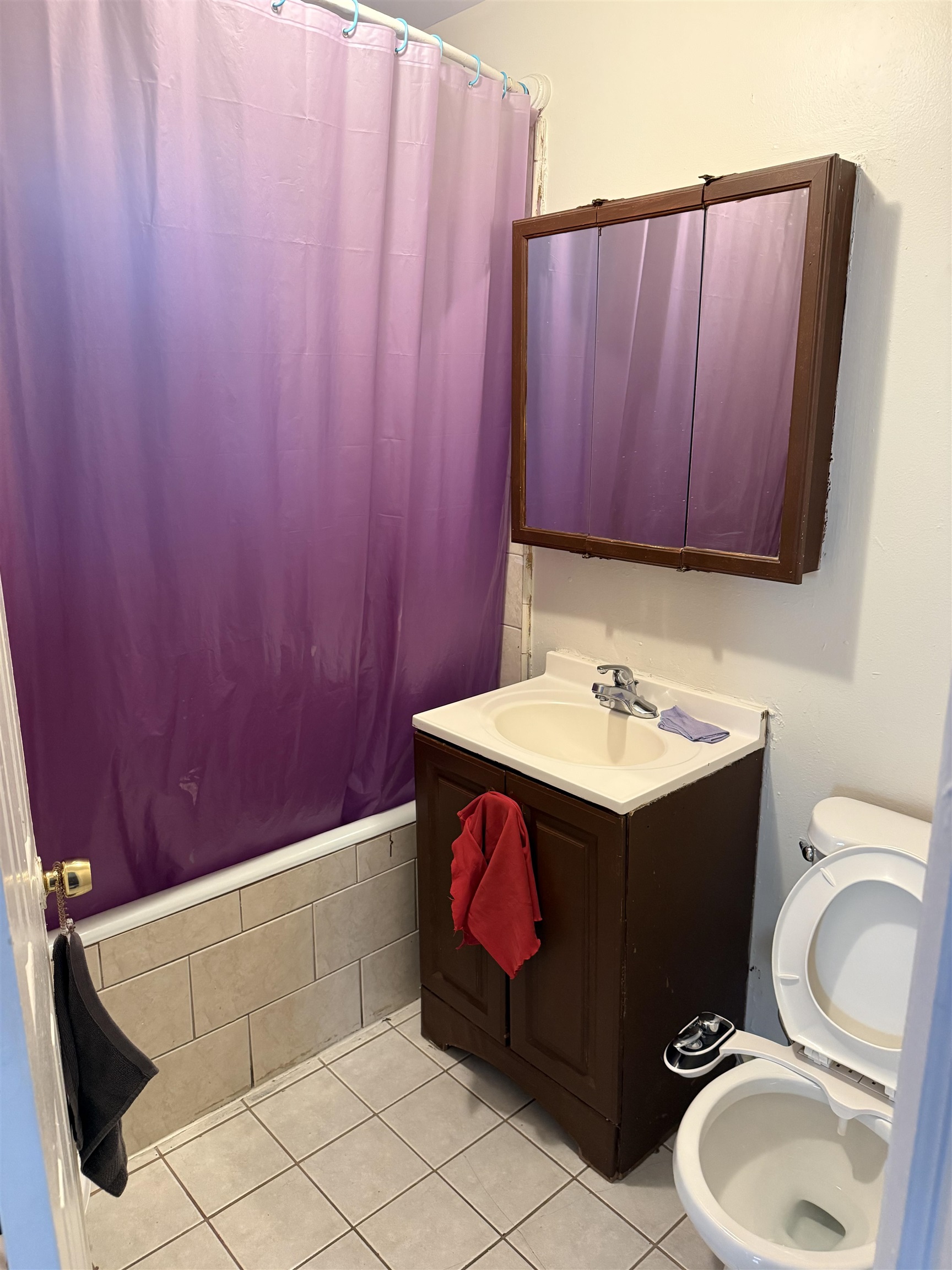 44 WEST 54TH ST Unit: 2R