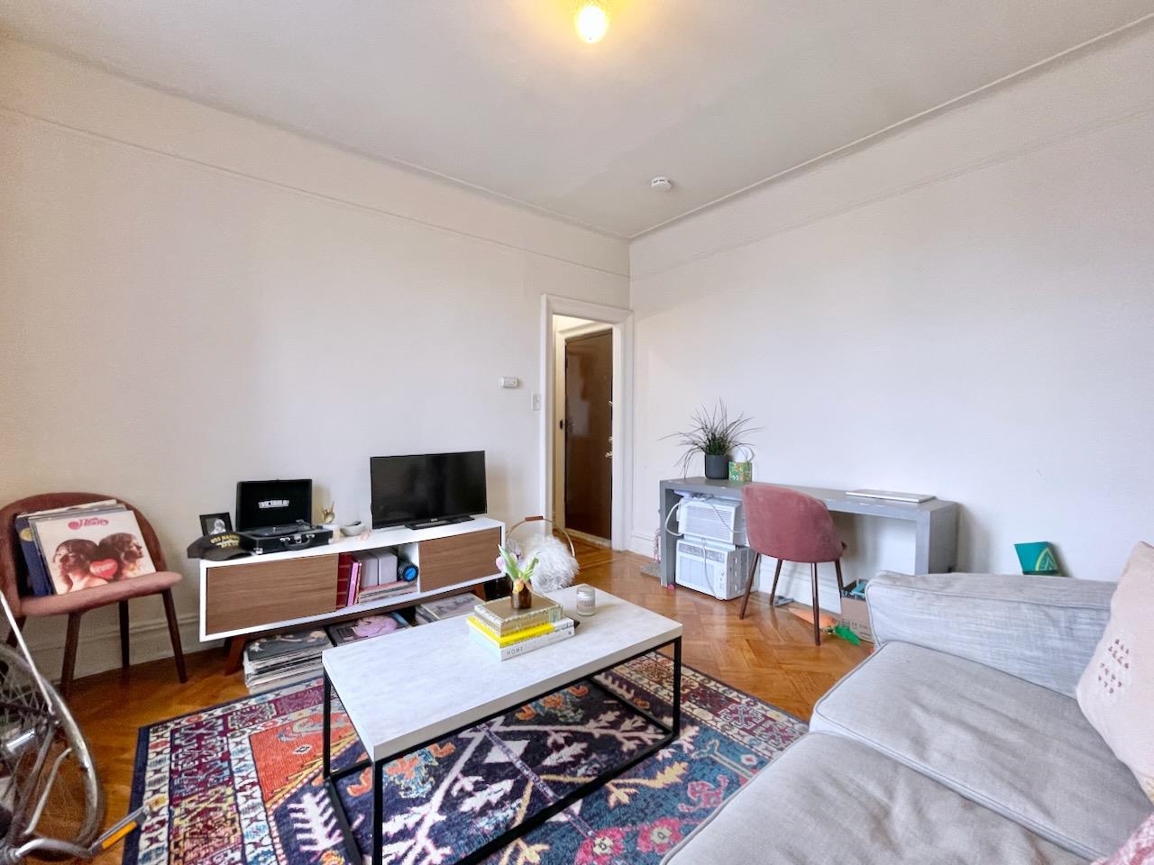 334 OGDEN AVE Unit: 43