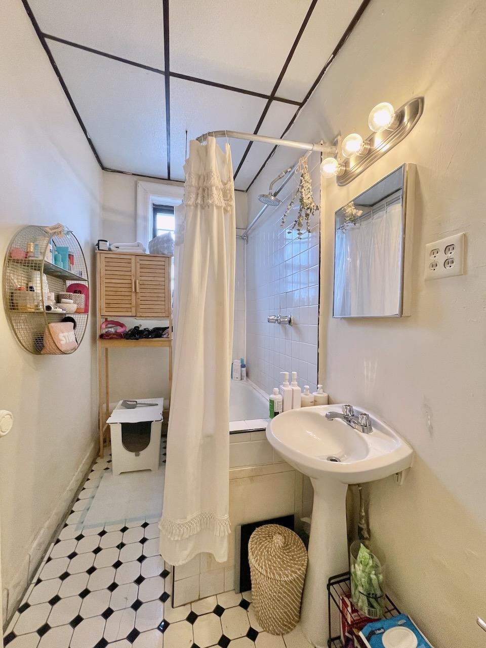 334 OGDEN AVE Unit: 43