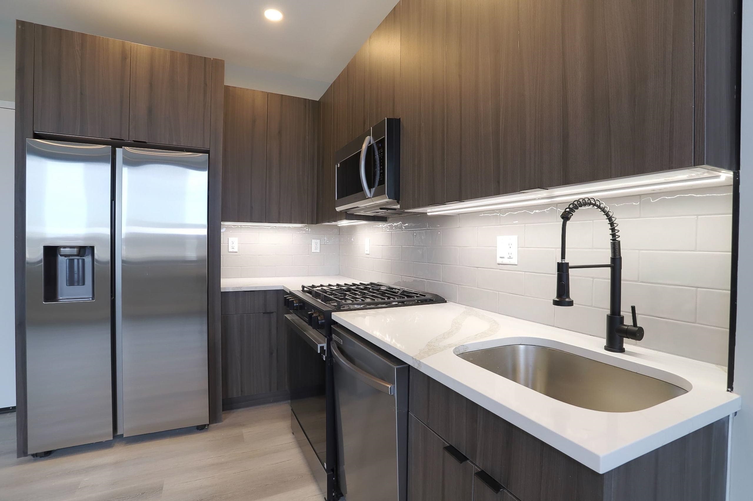 3516 JOHN F KENNEDY BLVD Unit: 202