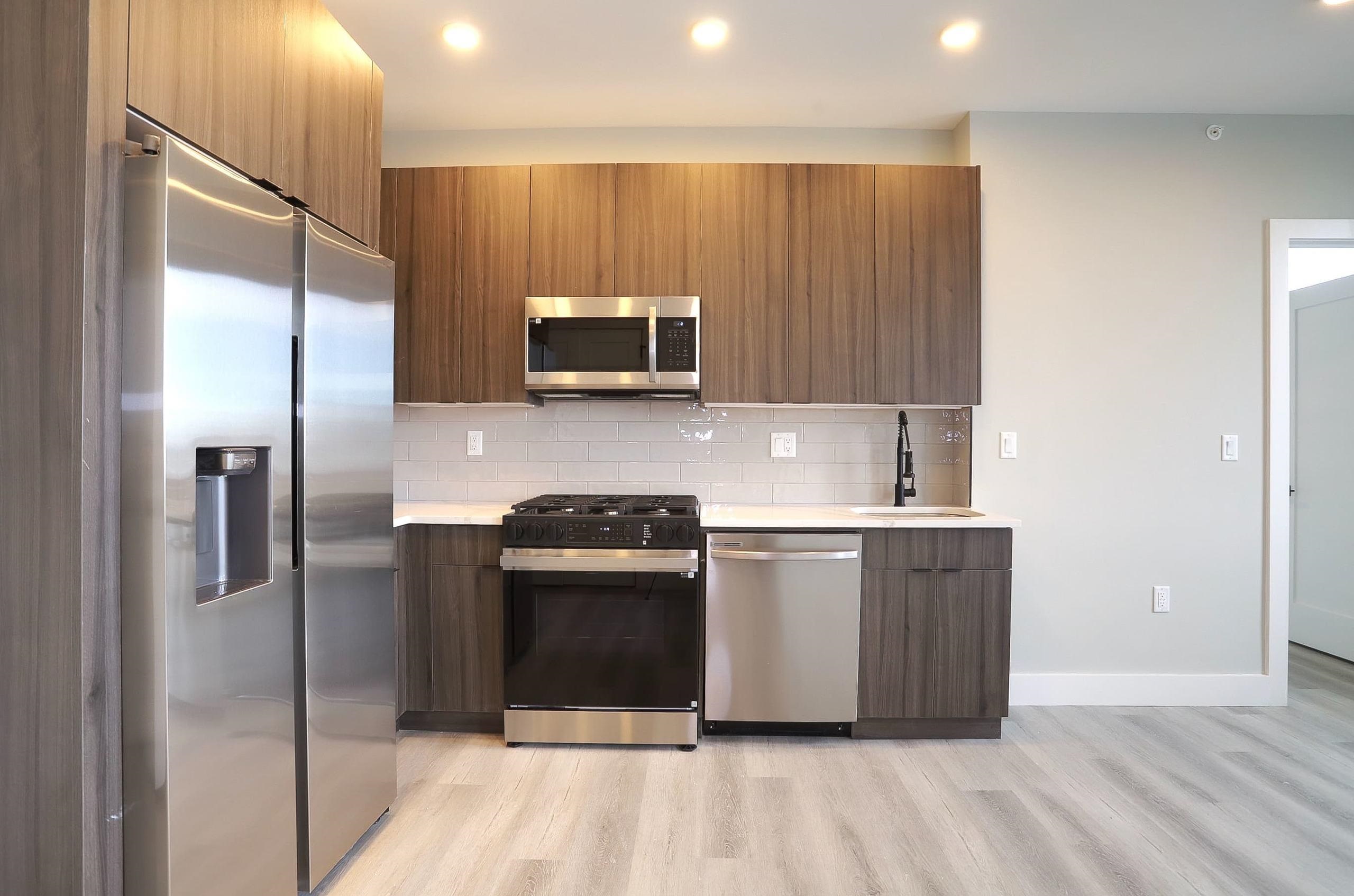 3516 JOHN F KENNEDY BLVD Unit: 202