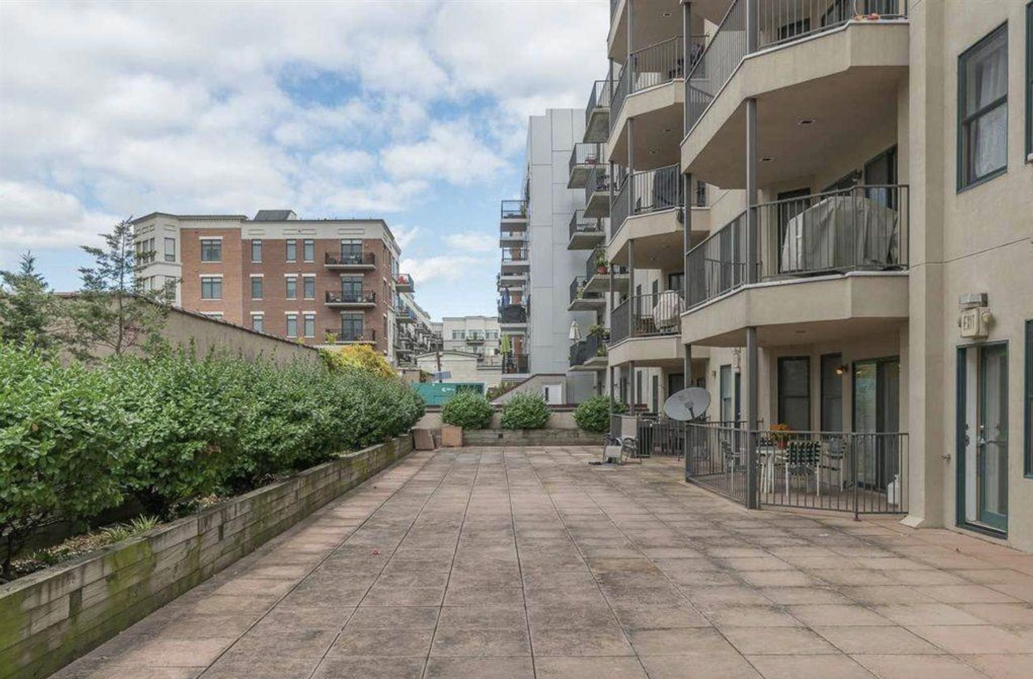 920 JEFFERSON ST Unit: 205