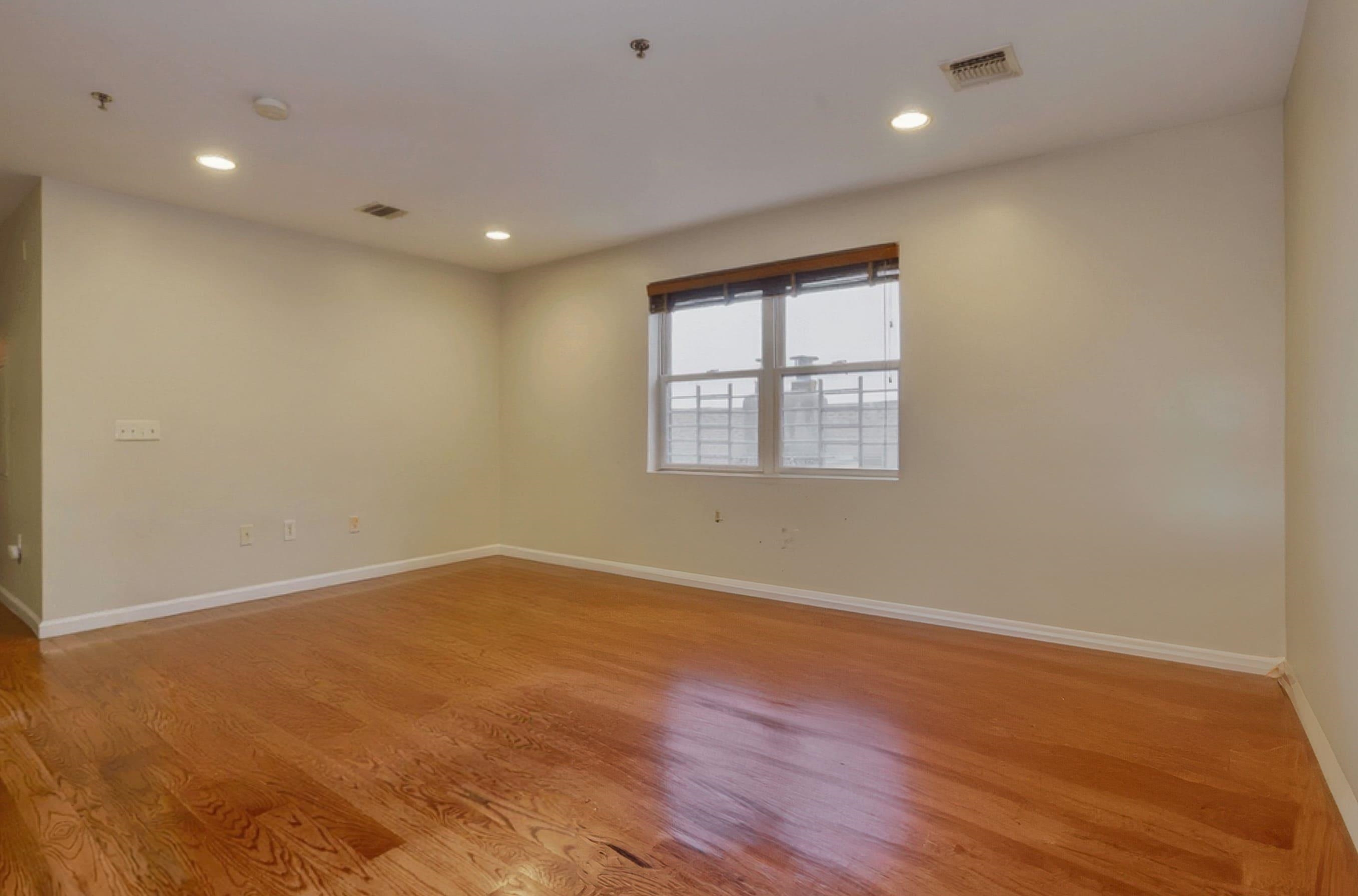 135 38TH ST Unit: 509