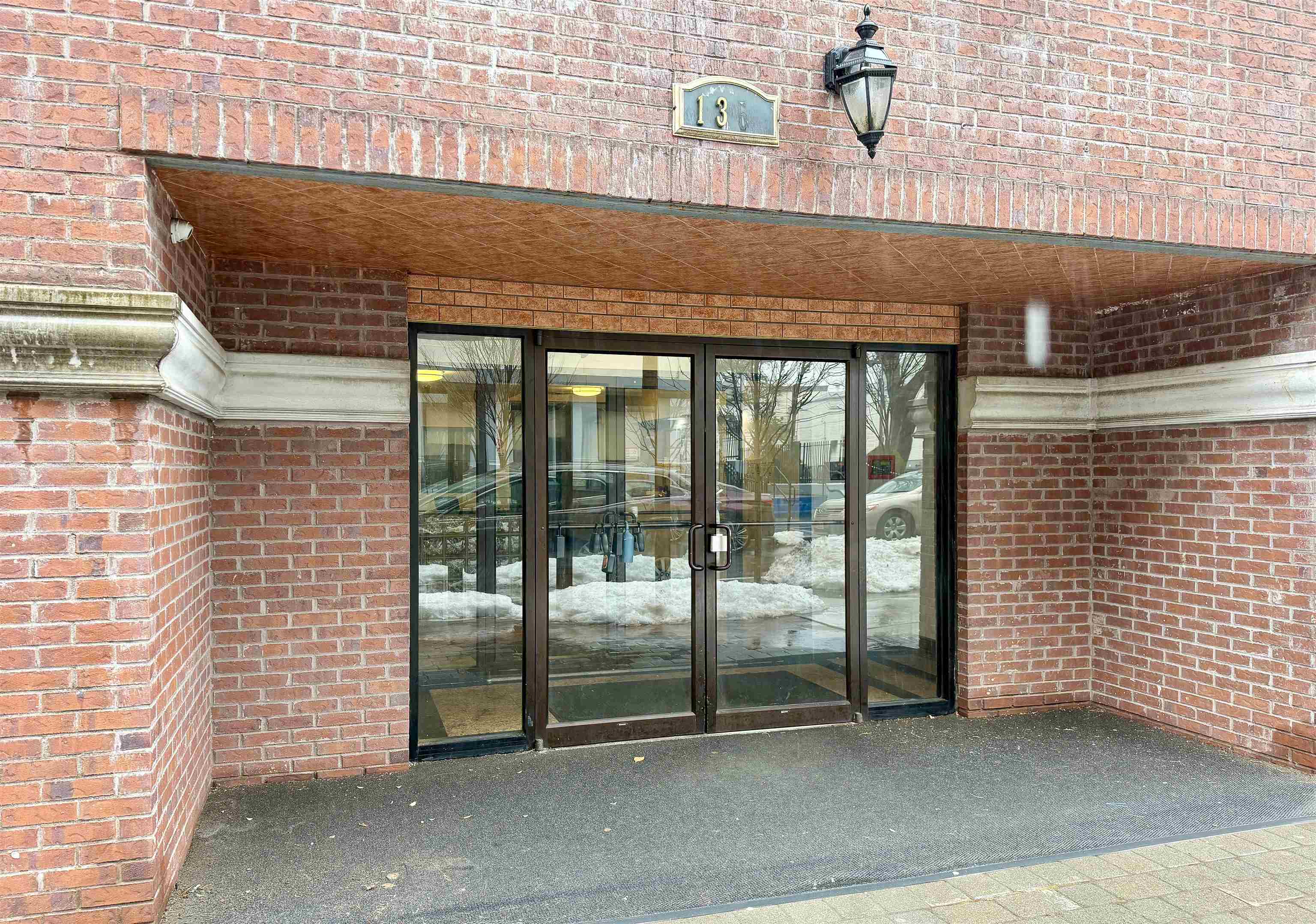 135 38TH ST Unit: 509