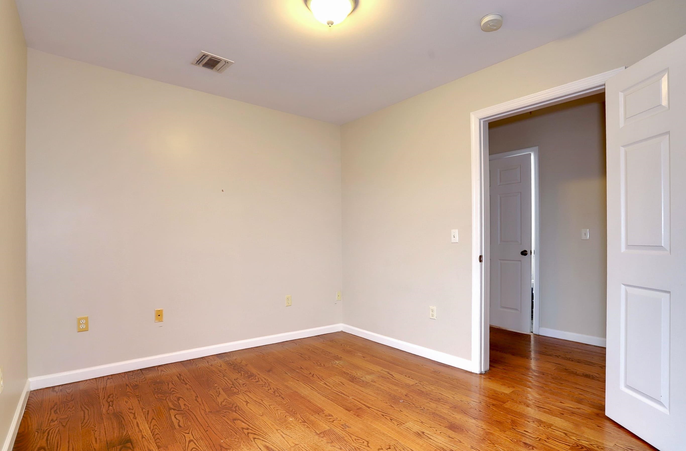 135 38TH ST Unit: 509