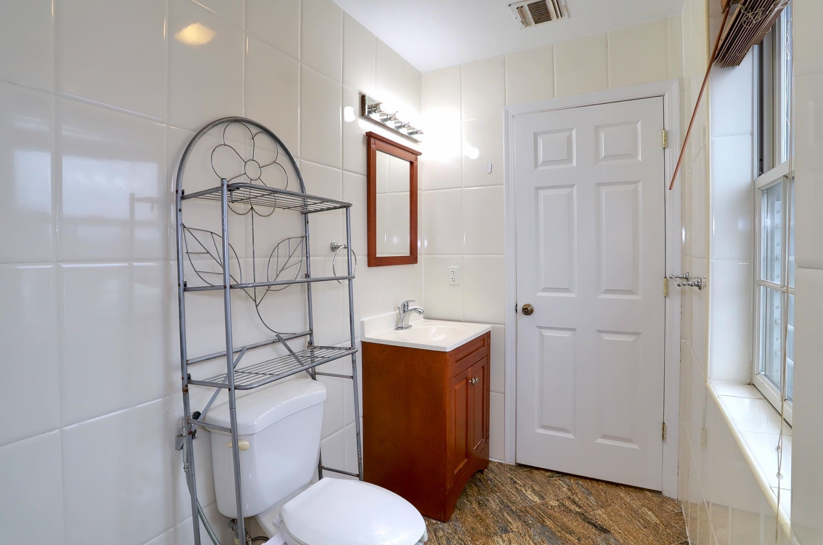 135 38TH ST Unit: 509