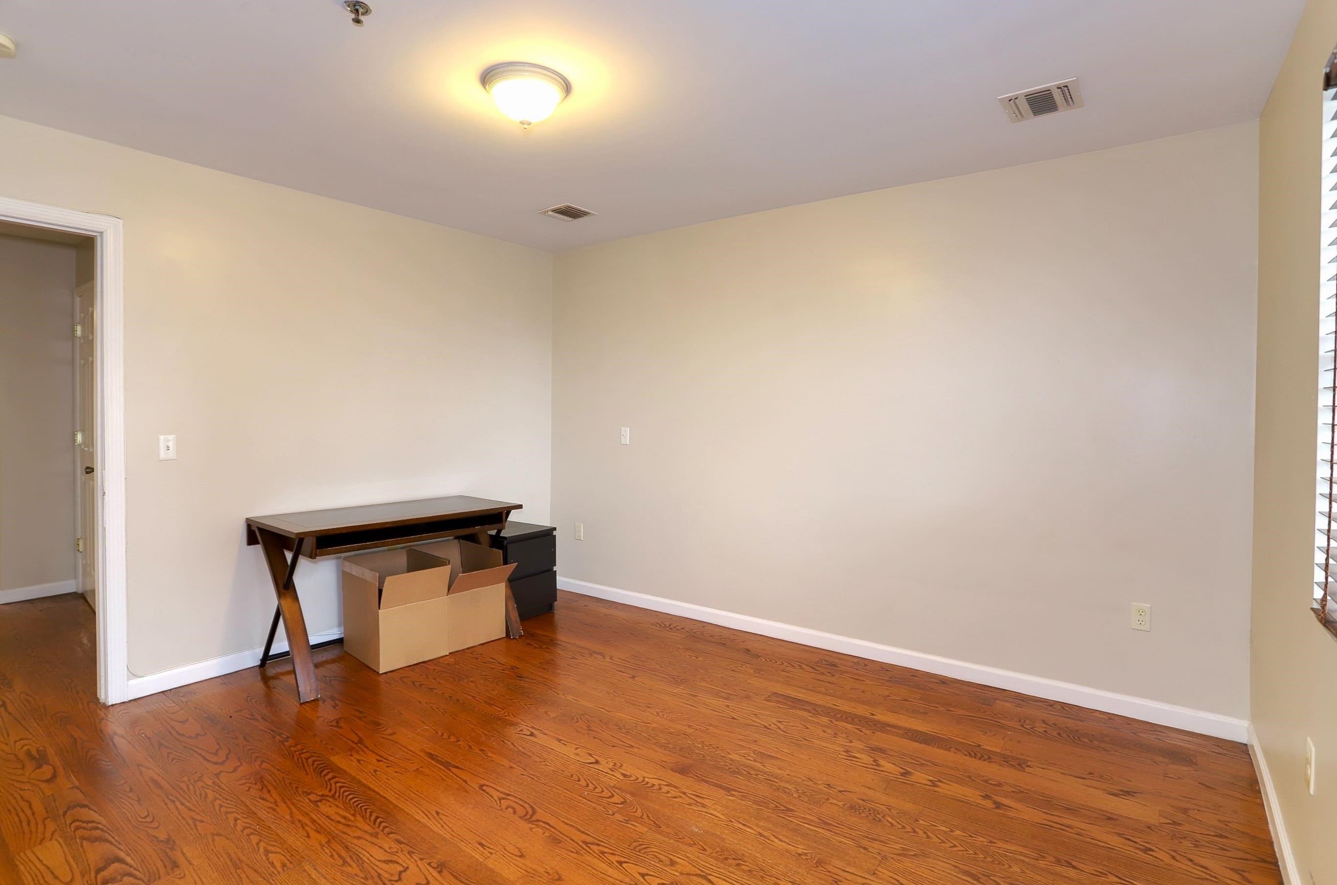 135 38TH ST Unit: 509