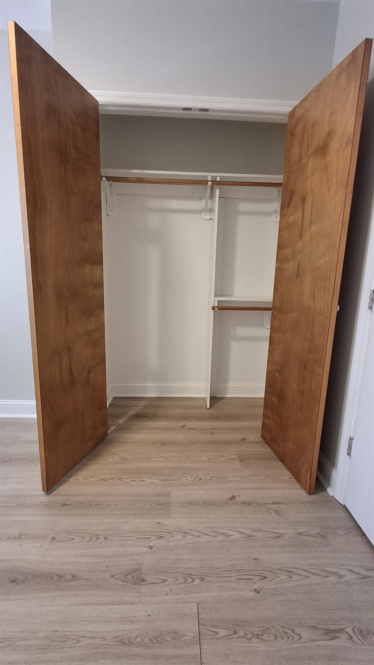 404 MADISON ST Unit: 3L