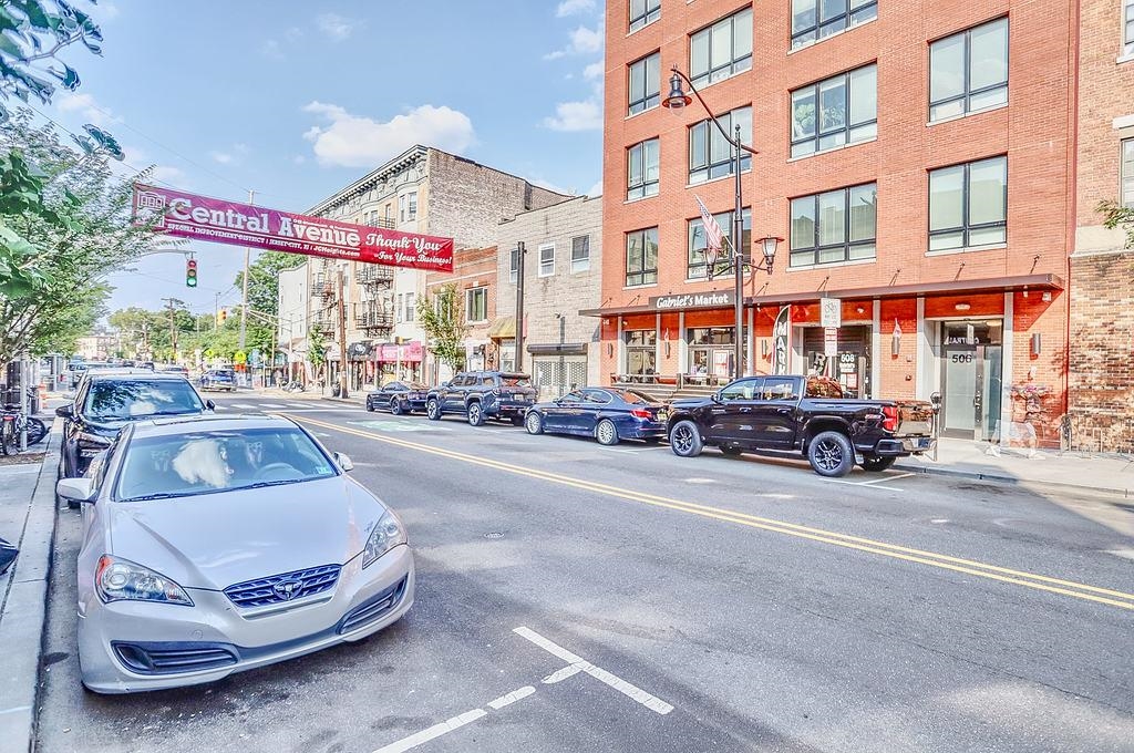 502 CENTRAL AVE Unit: D1