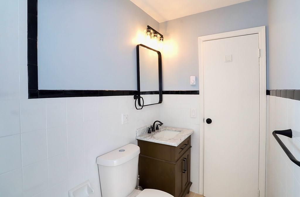 502 CENTRAL AVE Unit: D1