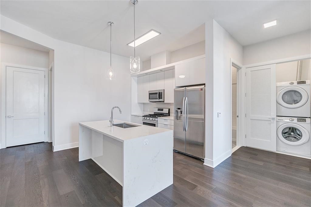119 PETER ST Unit: 406