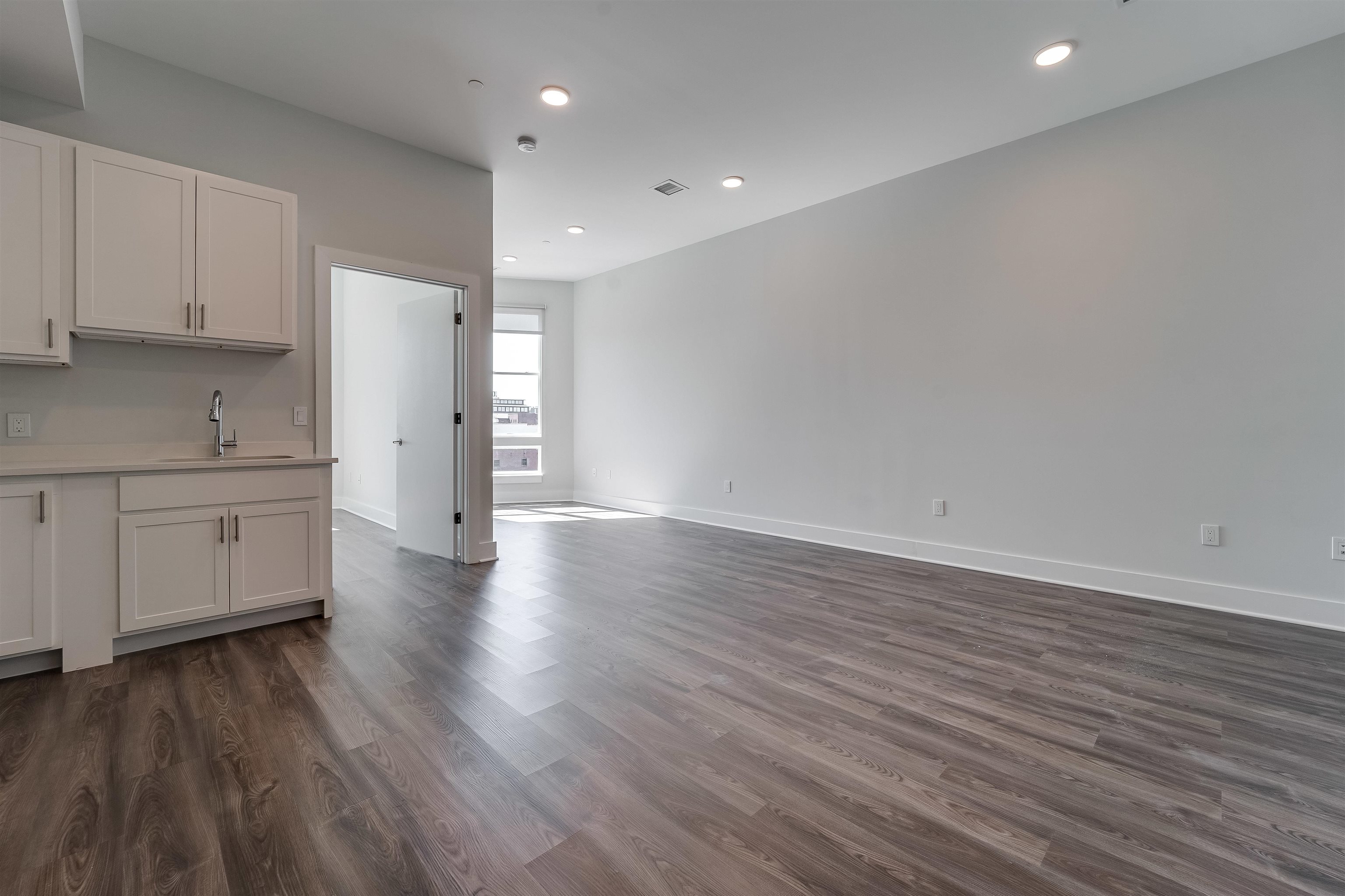 660 GRAND ST Unit: 311