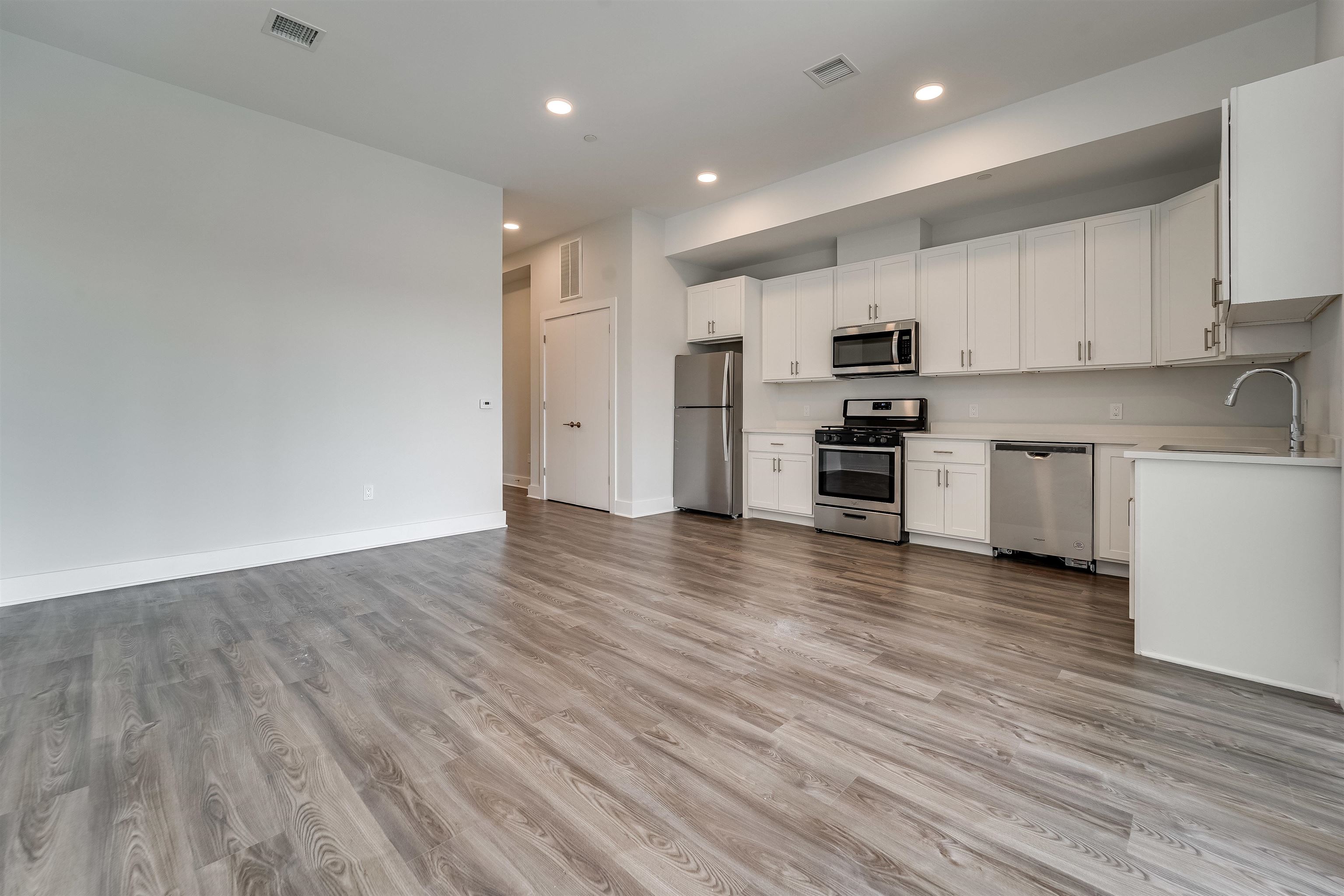 660 GRAND ST Unit: 311