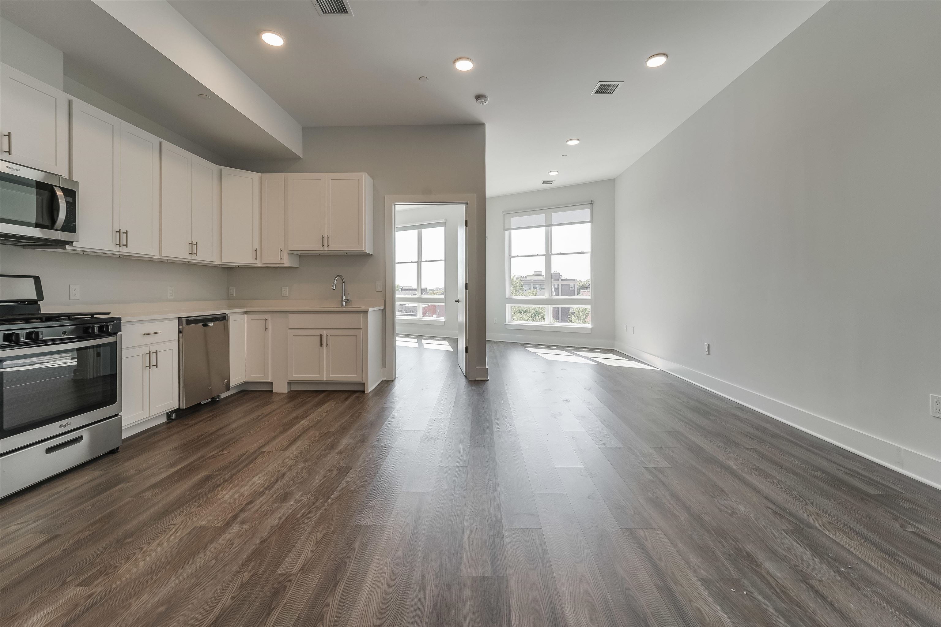 660 GRAND ST Unit: 311