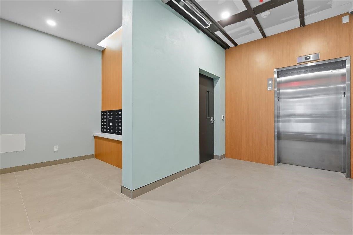 303 MADISON ST Unit: 306