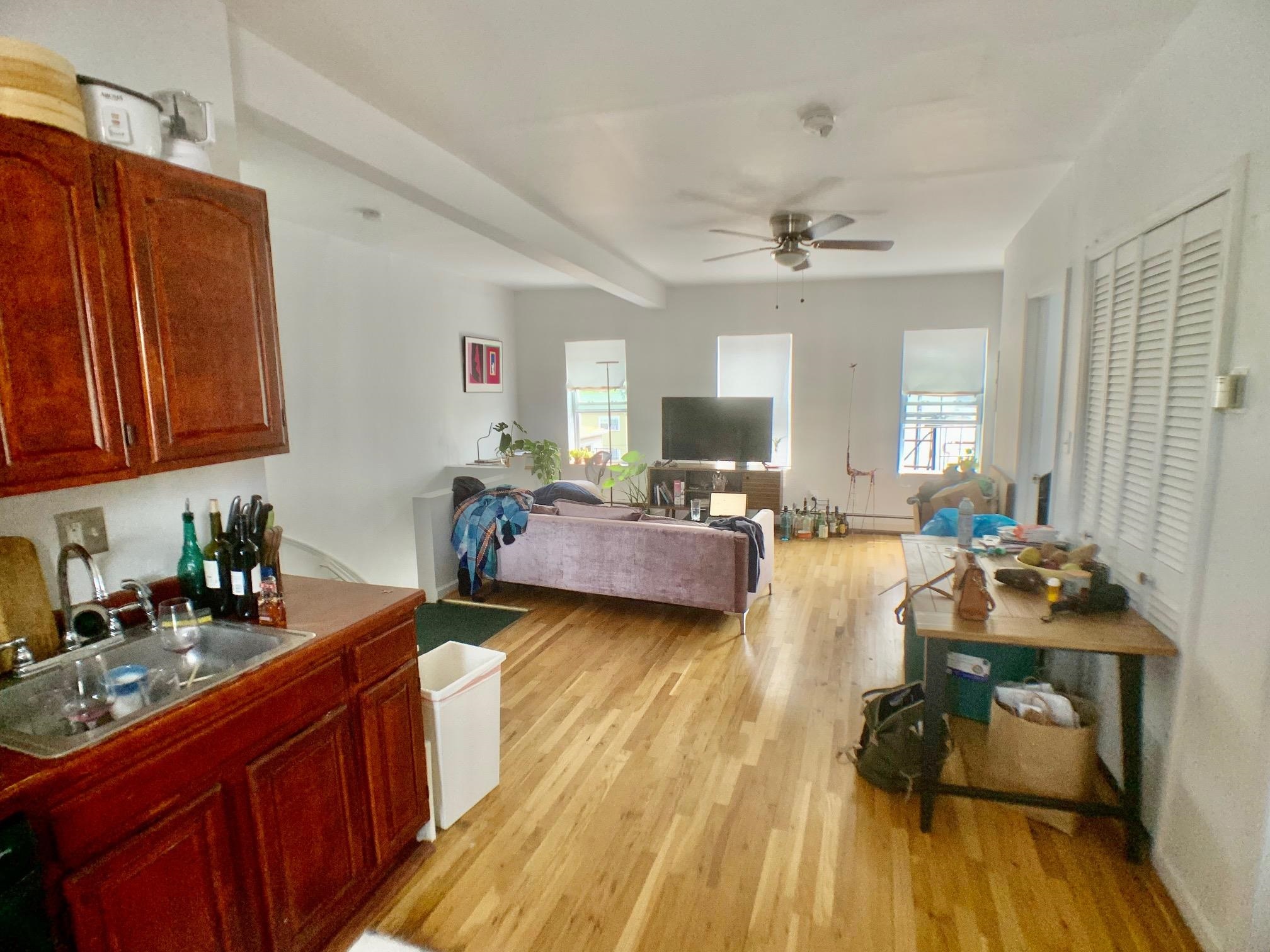 206 4TH ST Unit: 4R