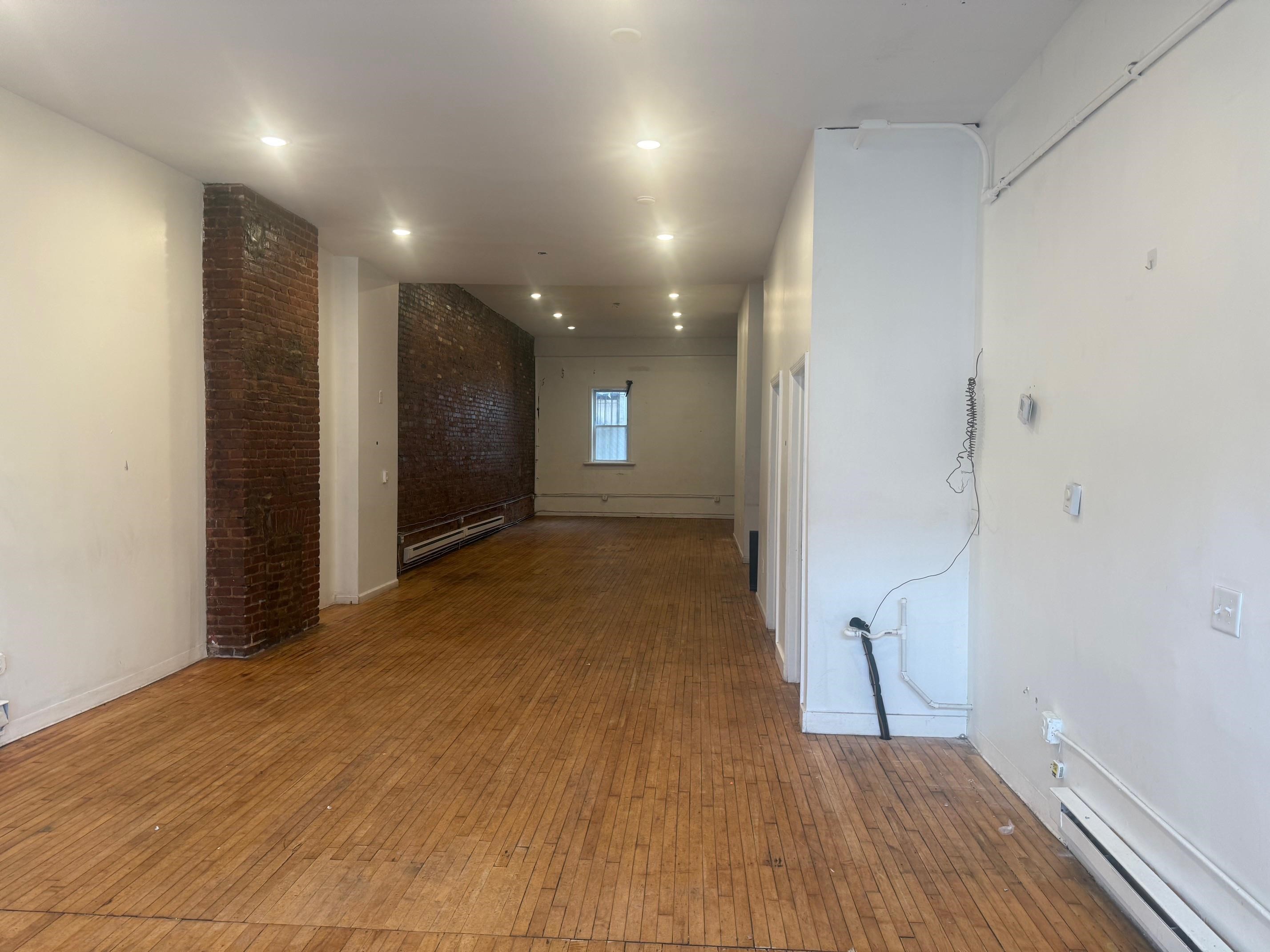 114 MONTICELLO AVE