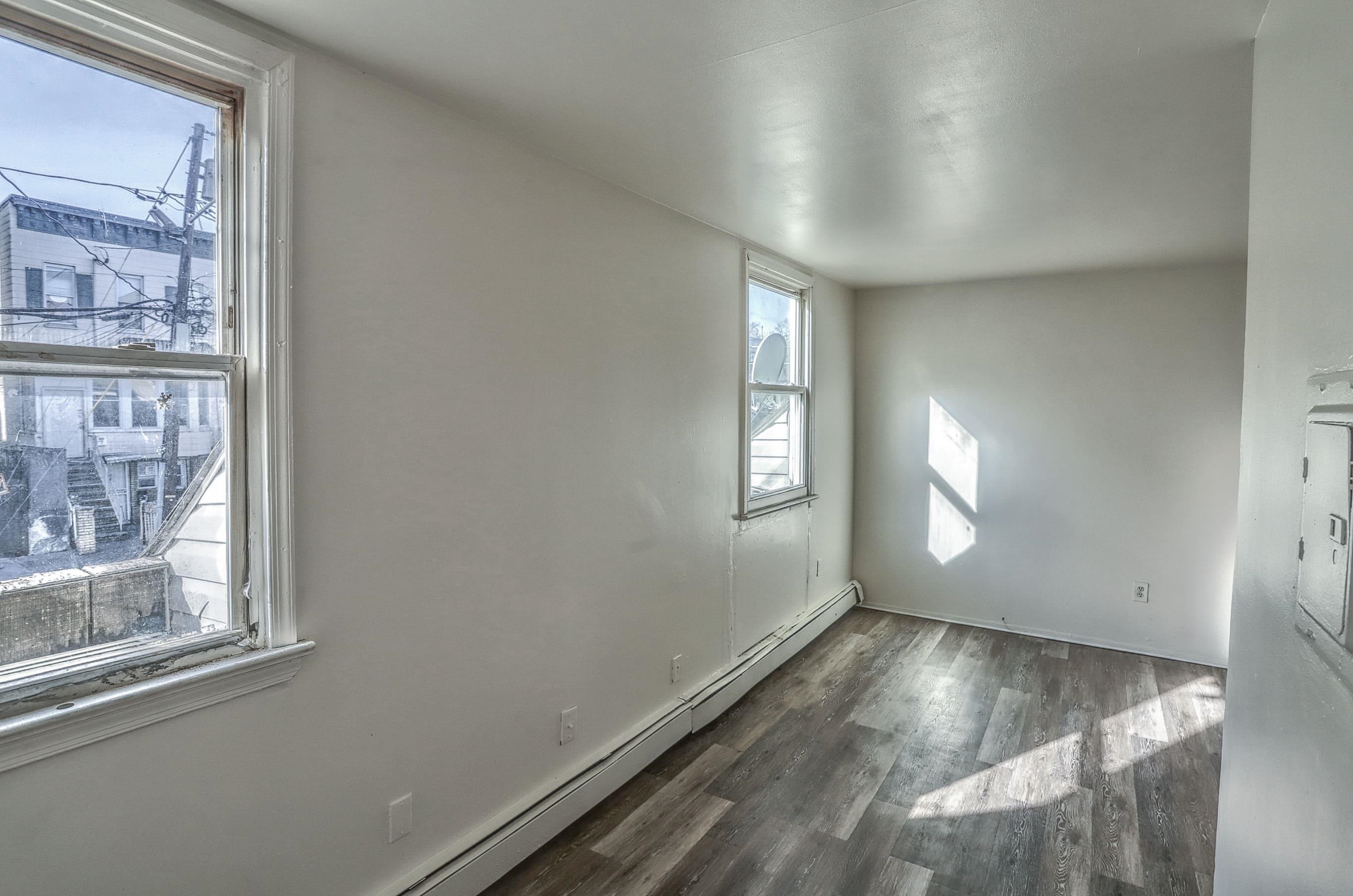 78 ORIENT AVE Unit: 2