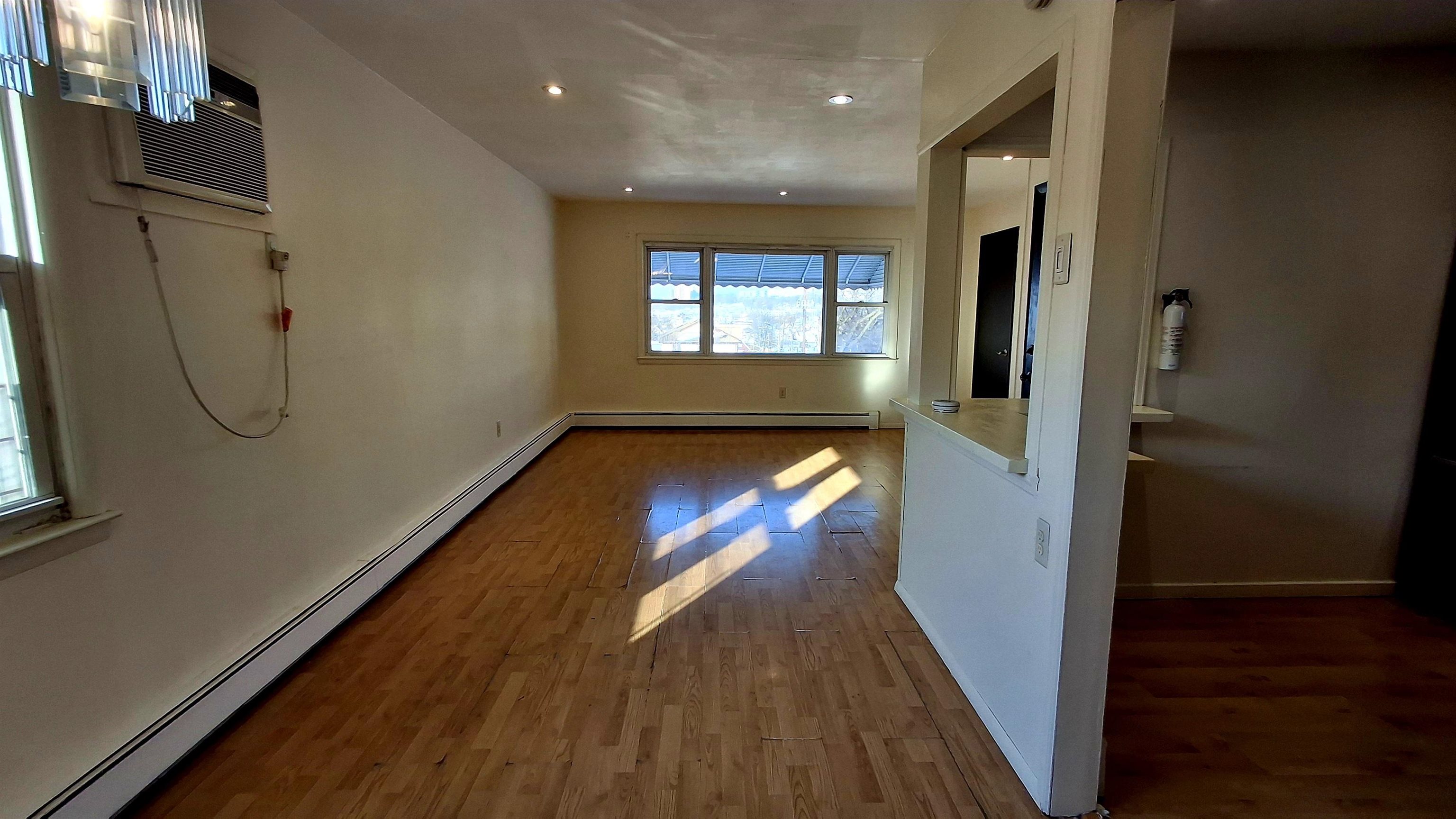 3409 GIVERNAUD TERRACE Unit: 2