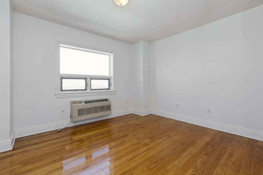 809-815 22ND ST Unit: 1307