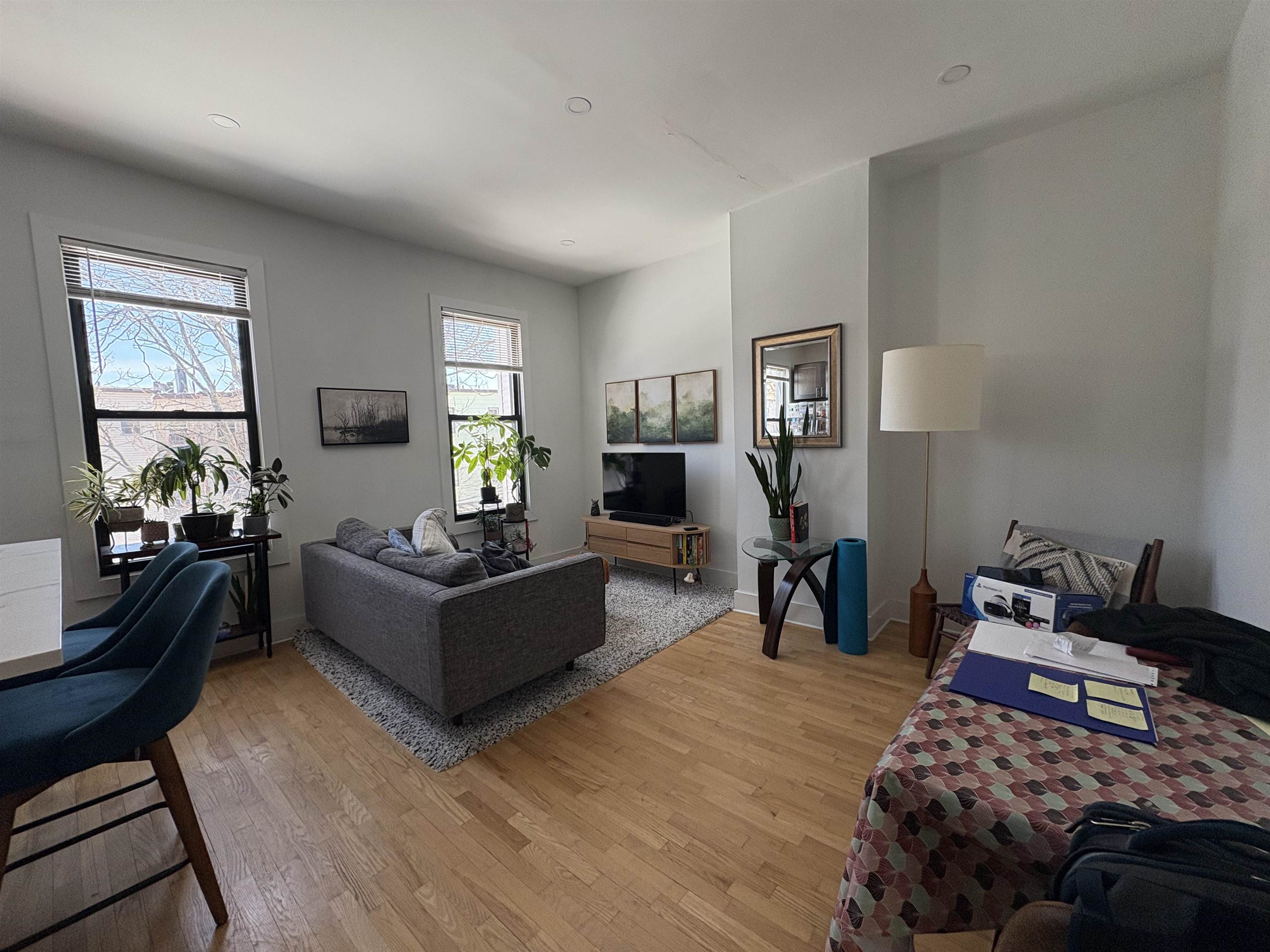 184 WEBSTER AVE Unit: 3