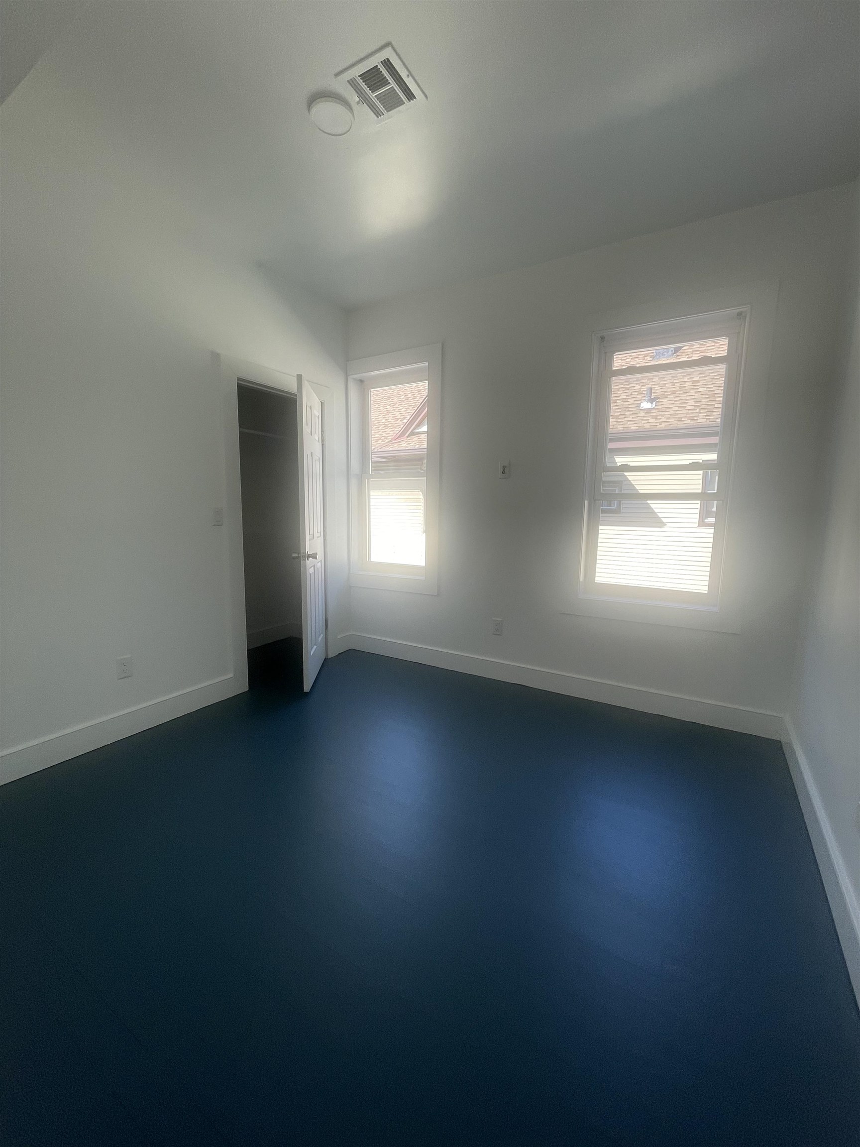 18 WARNER AVE Unit: 2