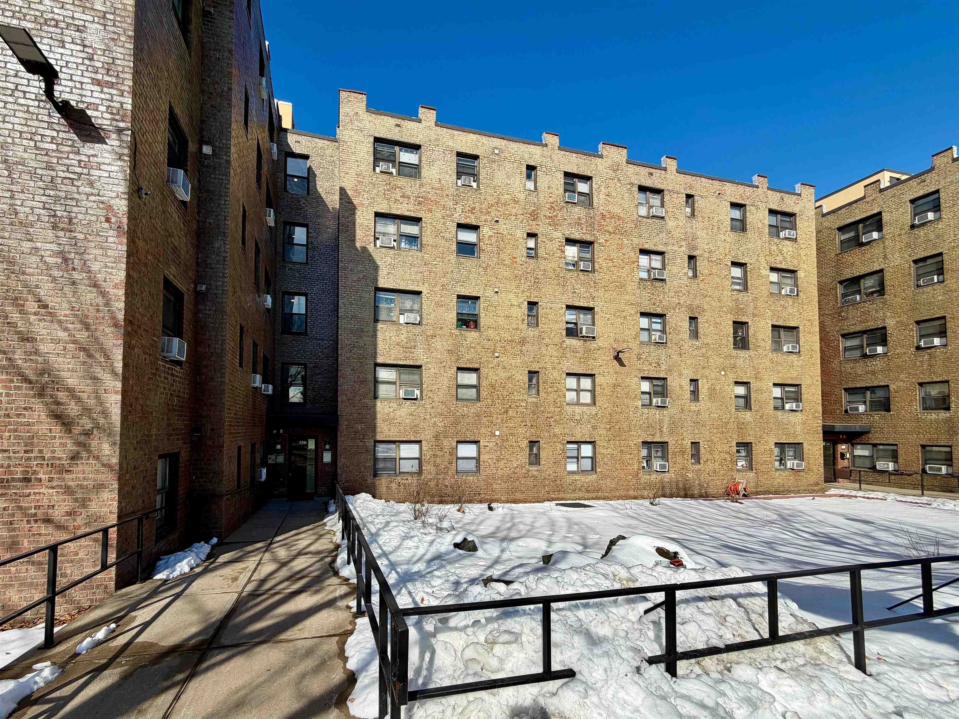1807 JOHN F KENNEDY BLVD Unit: 1A
