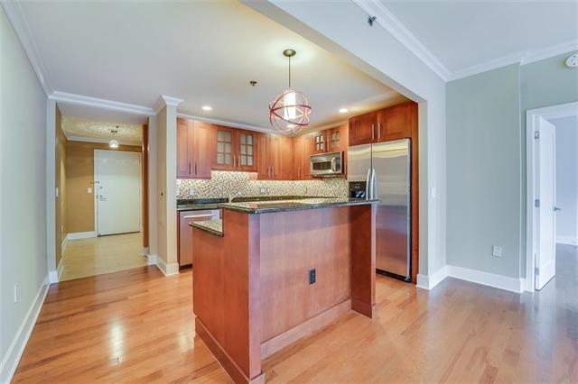 1025 MAXWELL LANE Unit: 909