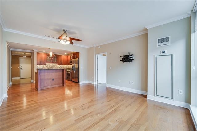 1025 MAXWELL LANE Unit: 909