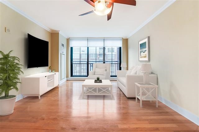 1025 MAXWELL LANE Unit: 909