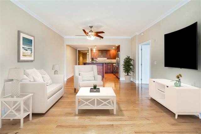 1025 MAXWELL LANE Unit: 909