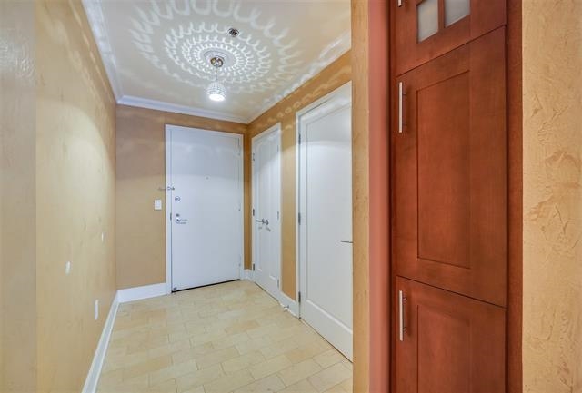 1025 MAXWELL LANE Unit: 909