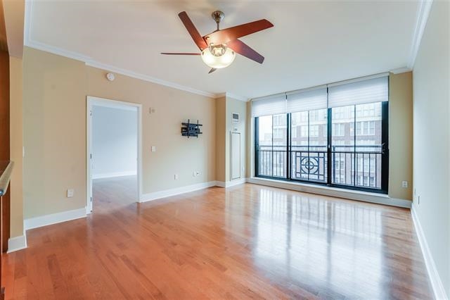 1025 MAXWELL LANE Unit: 909