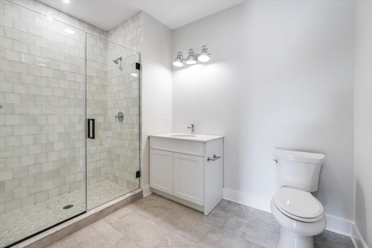 667-665 GRAND ST Unit: 306