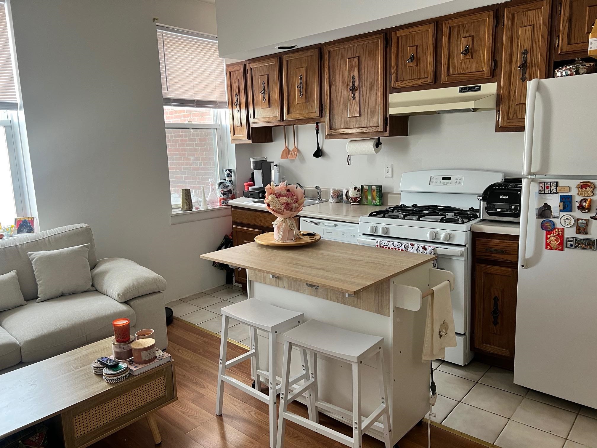 25 West 8TH ST Unit: 2R