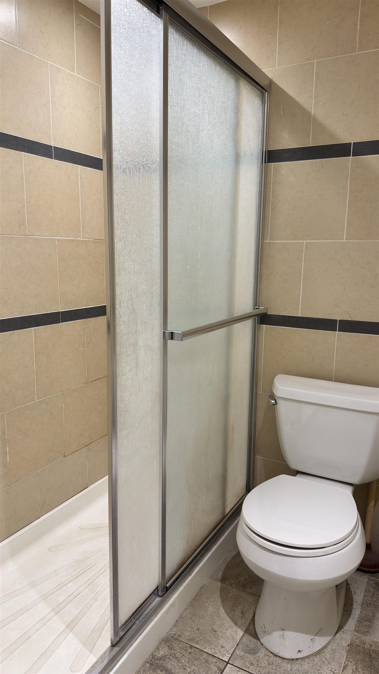 6040 BLVD EAST Unit: L2