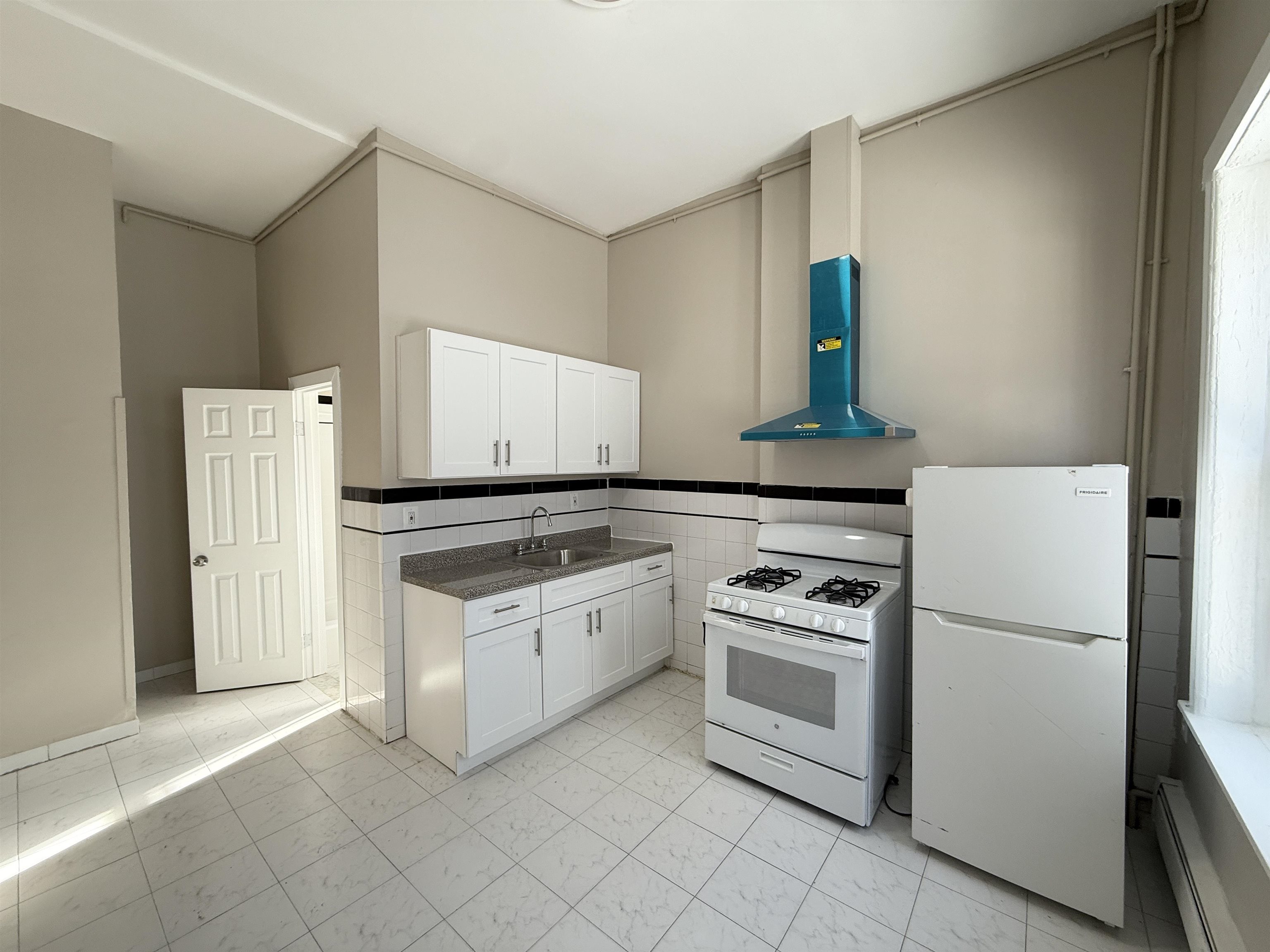 769 WEST SIDE AVE Unit: G (1)