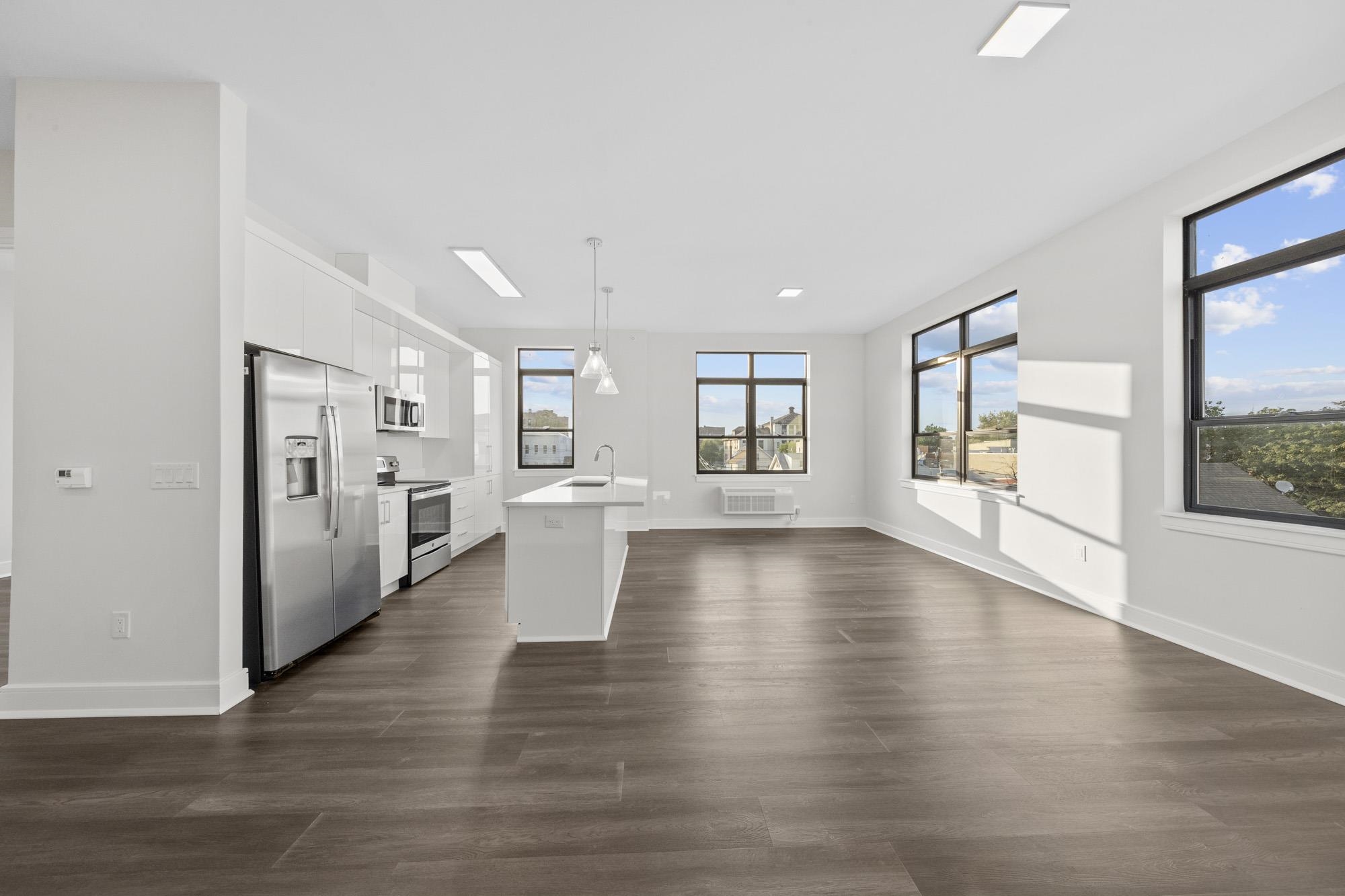 121 34TH ST Unit: 316