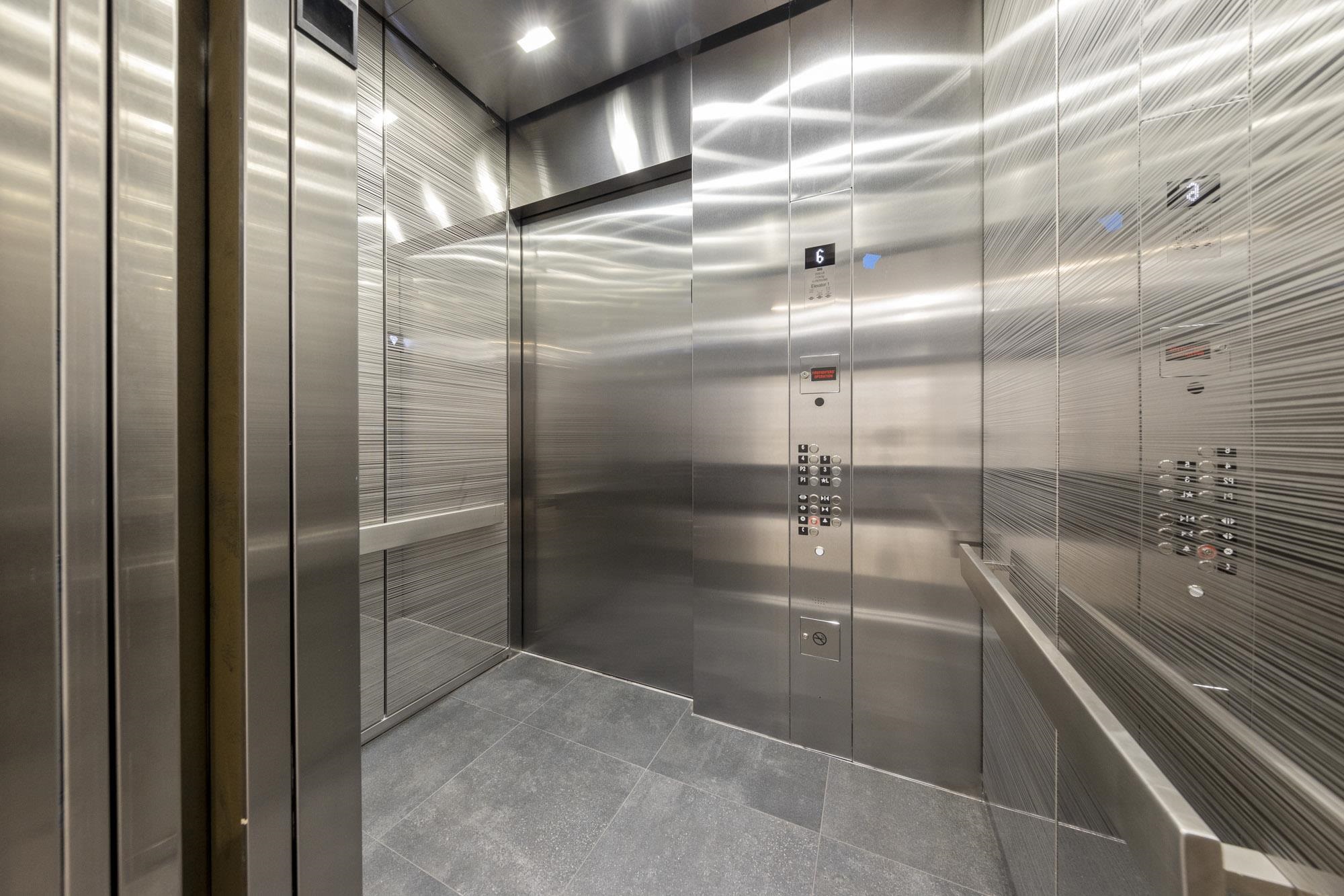 121 34TH ST Unit: 611